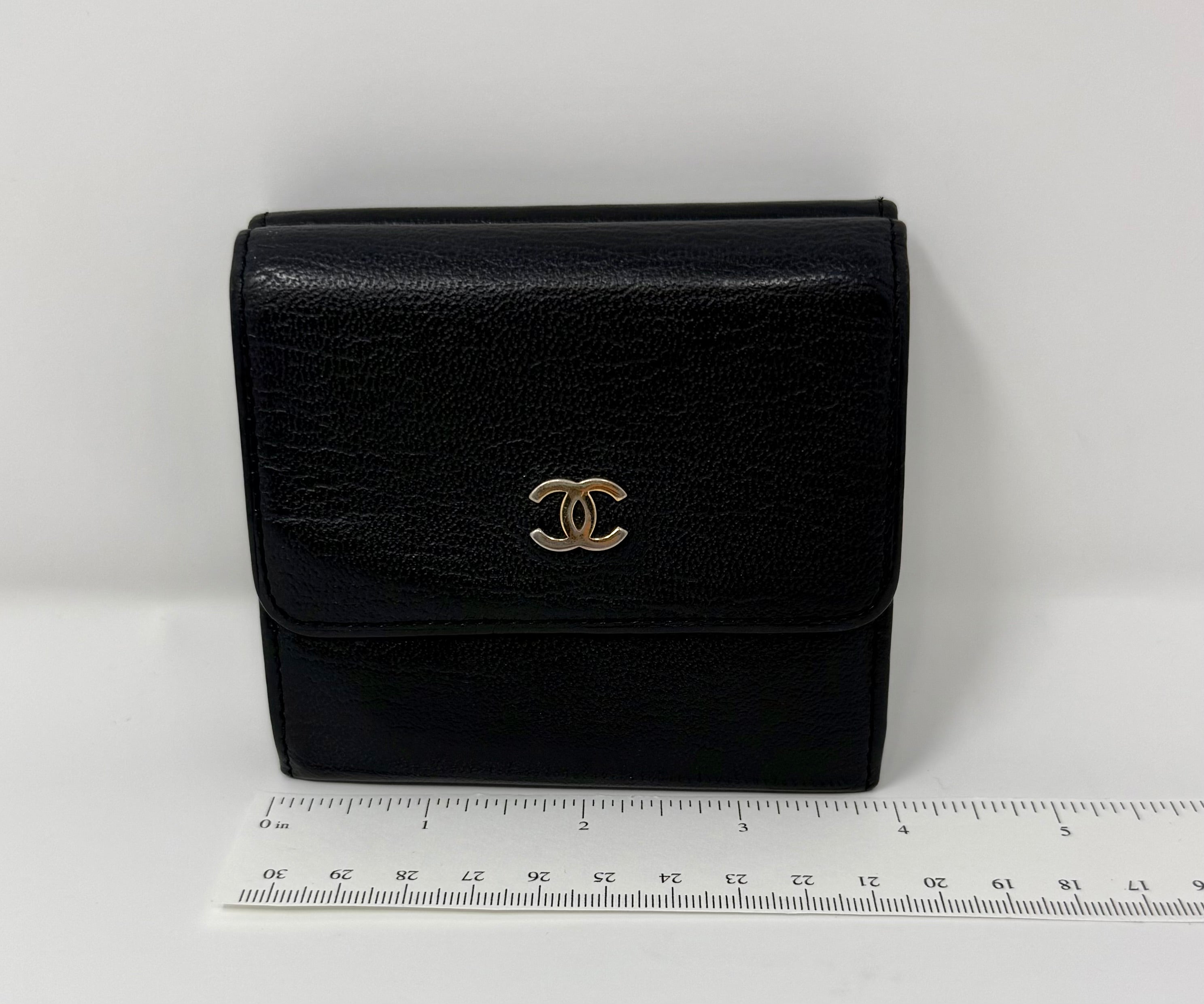 Vintage Chanel Black Caviar Compact Bifold Wallet – Gold CC