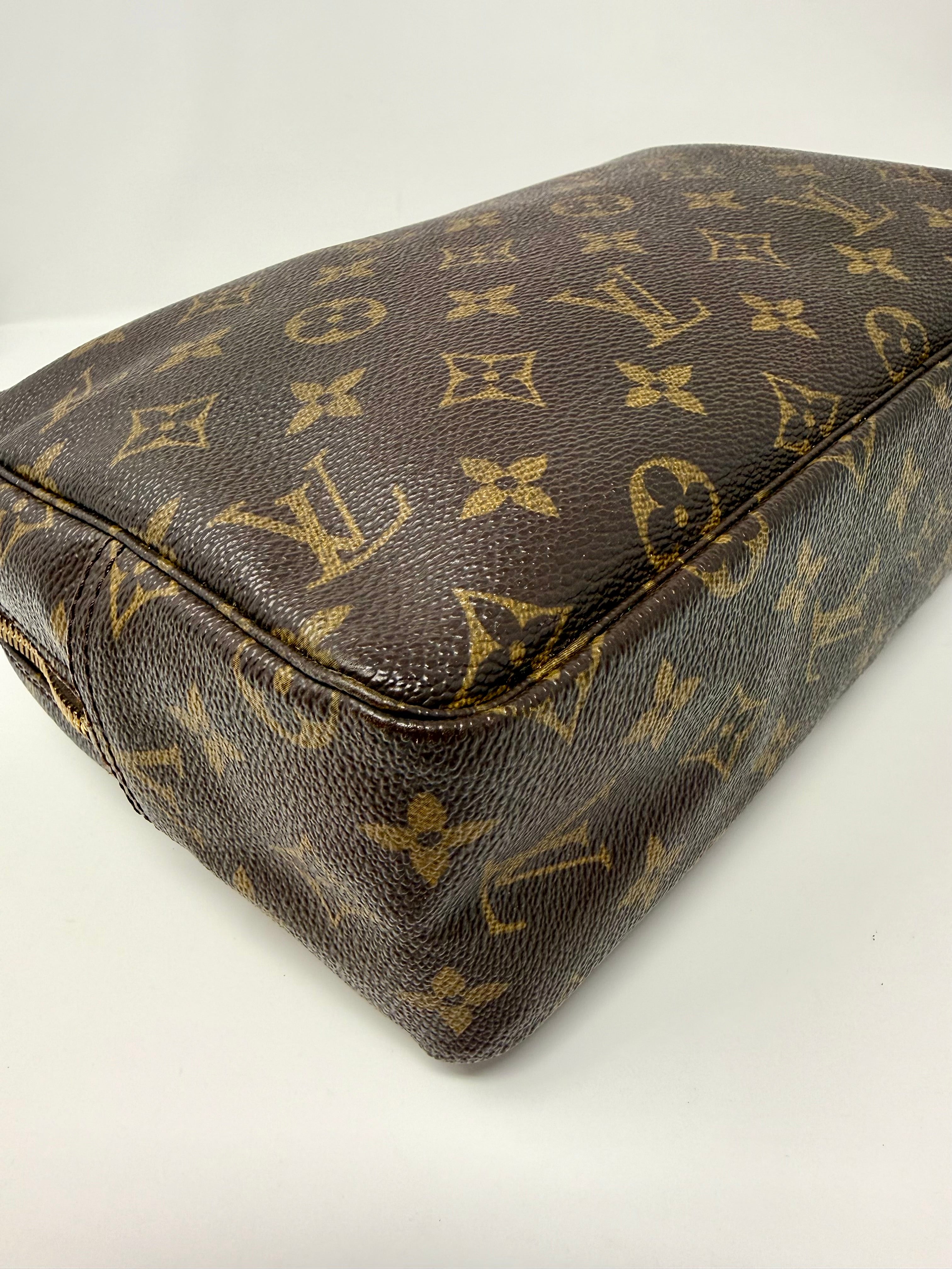 Louis Vuitton Vintage Monogram Trousse Toilette 28 (881 NO)