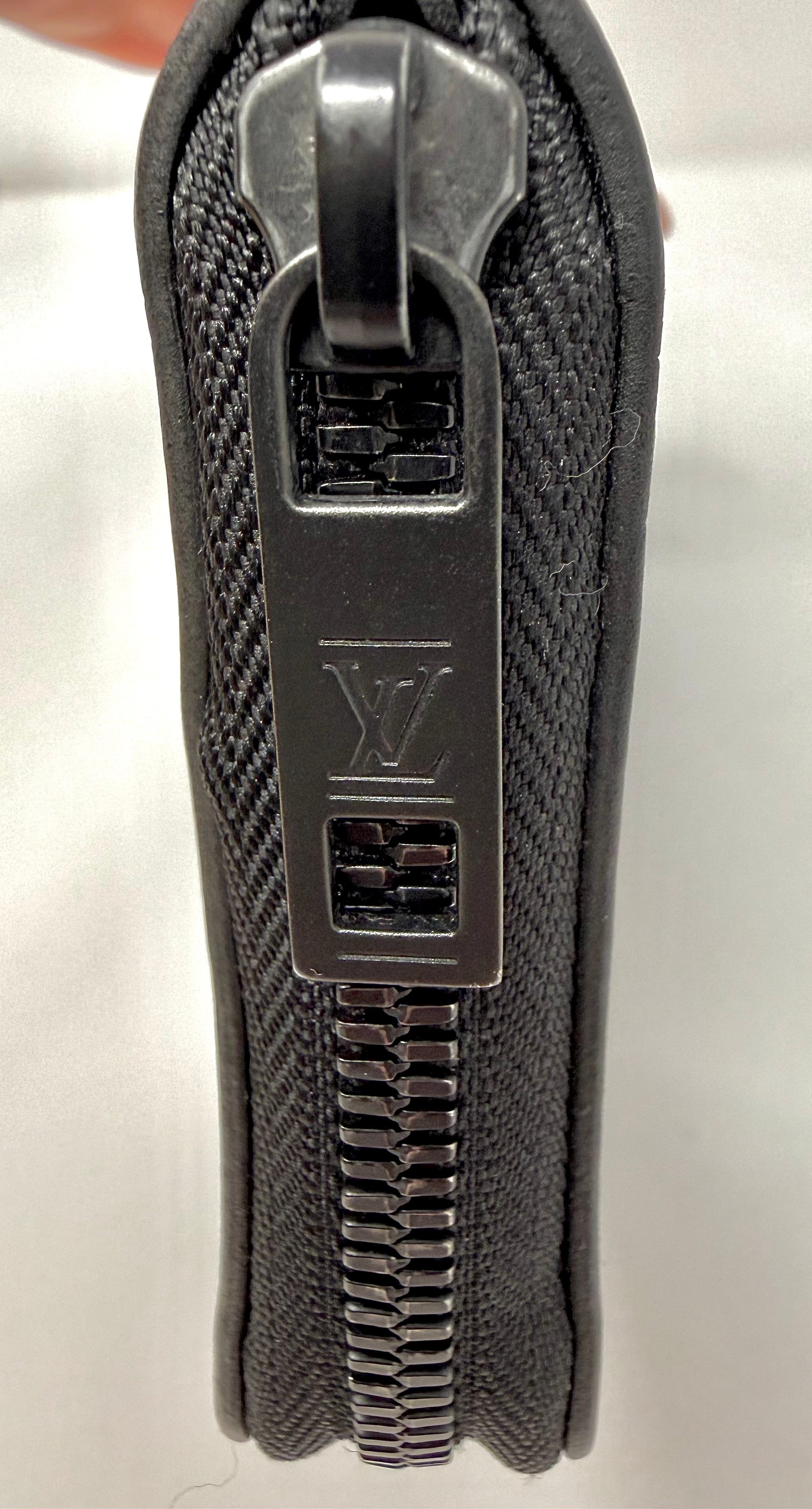 Louis Vuitton Aerogram Zippy Wallet Vertical – Black Leather | Full Set