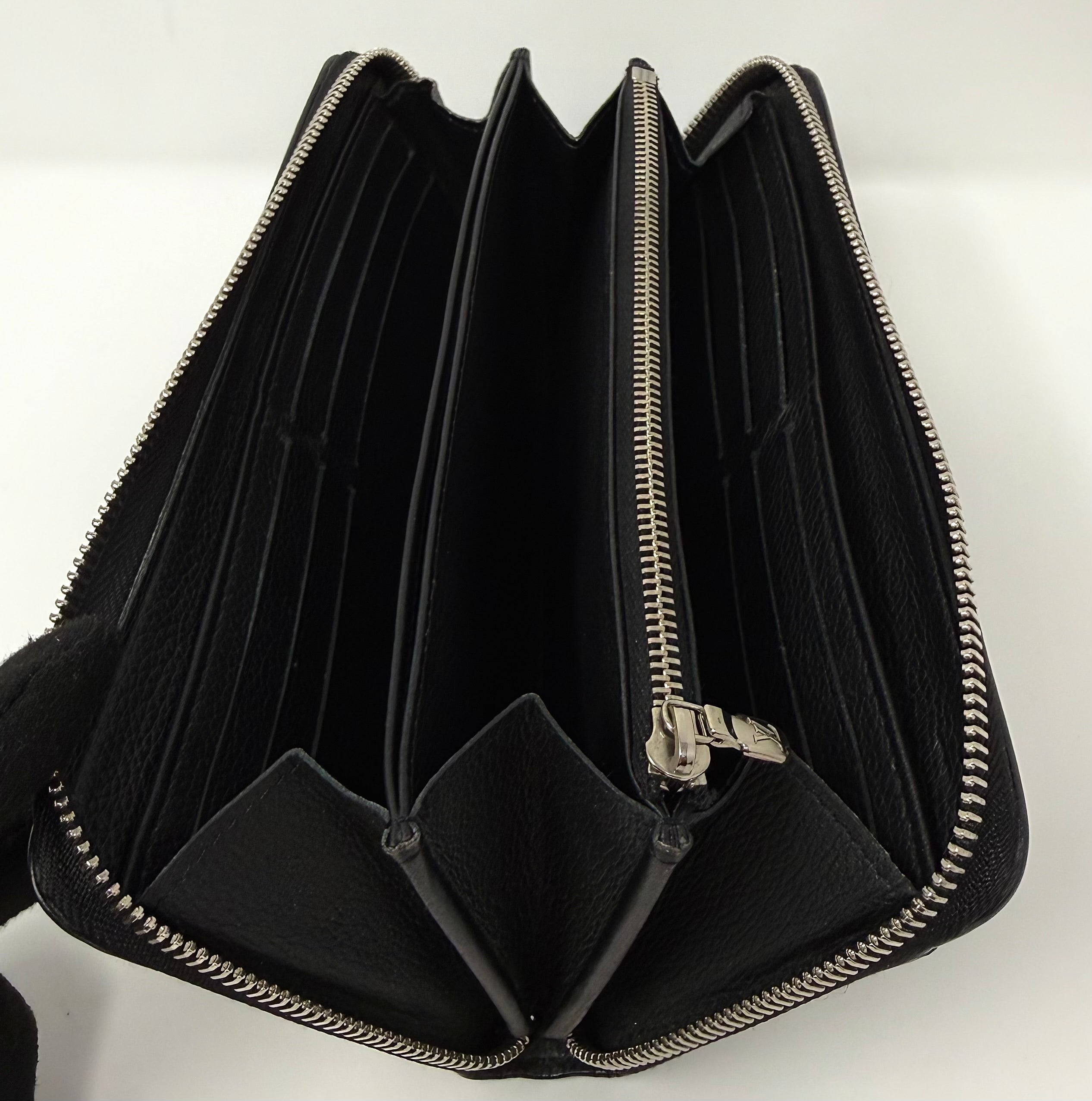 Louis Vuitton Lockme Zippy Wallet – Noir Black Calfskin, UB0129 (2019), Full Set