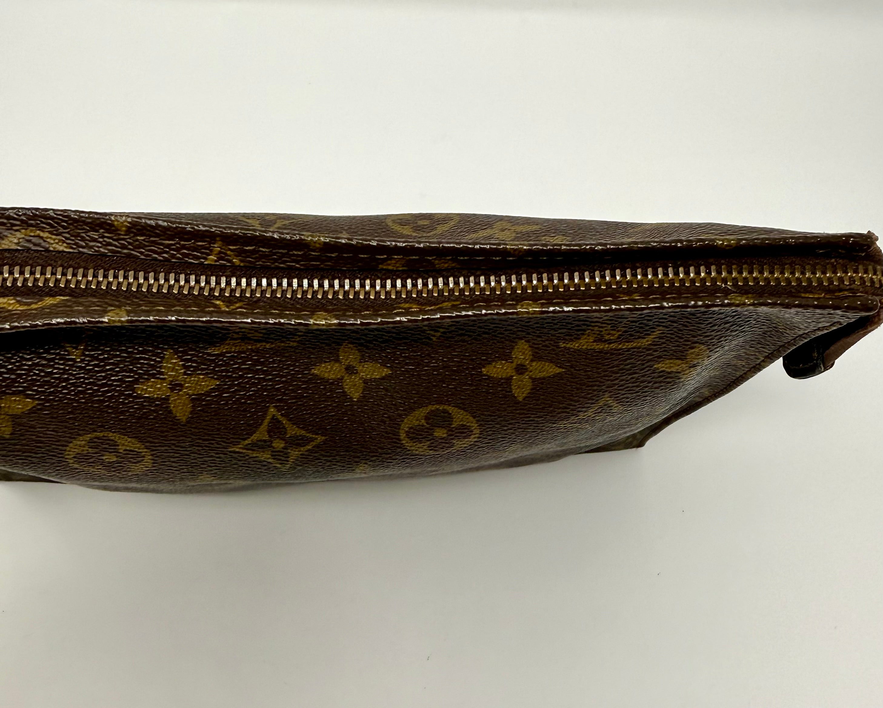 Vintage Louis Vuitton Monogram Toiletry Pouch Clutch – 833 (March 1983)