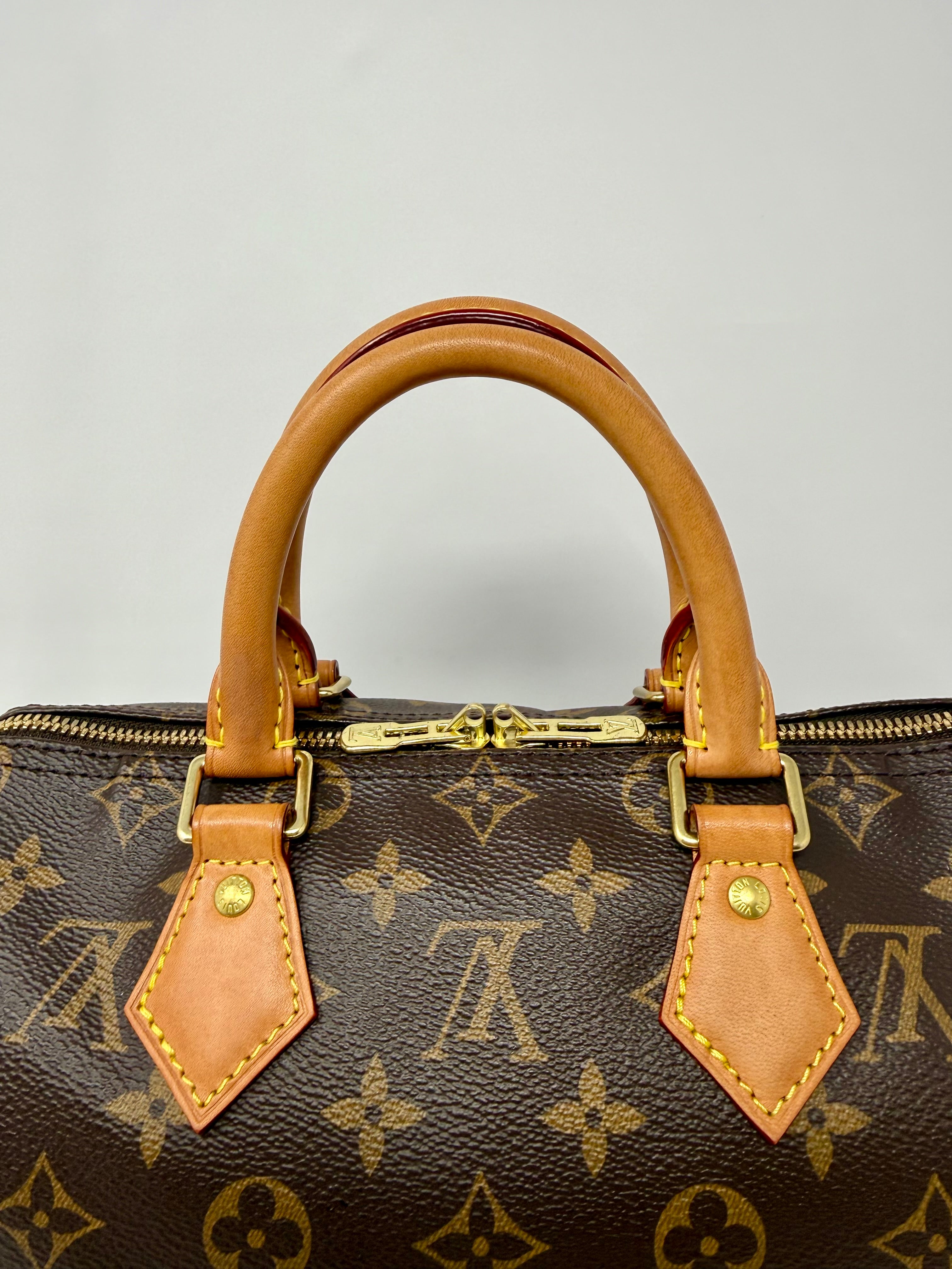 Louis Vuitton Speedy 25 Bandoulière – Monogram Canvas, Modern Version, Post 2021 (Microchipped)