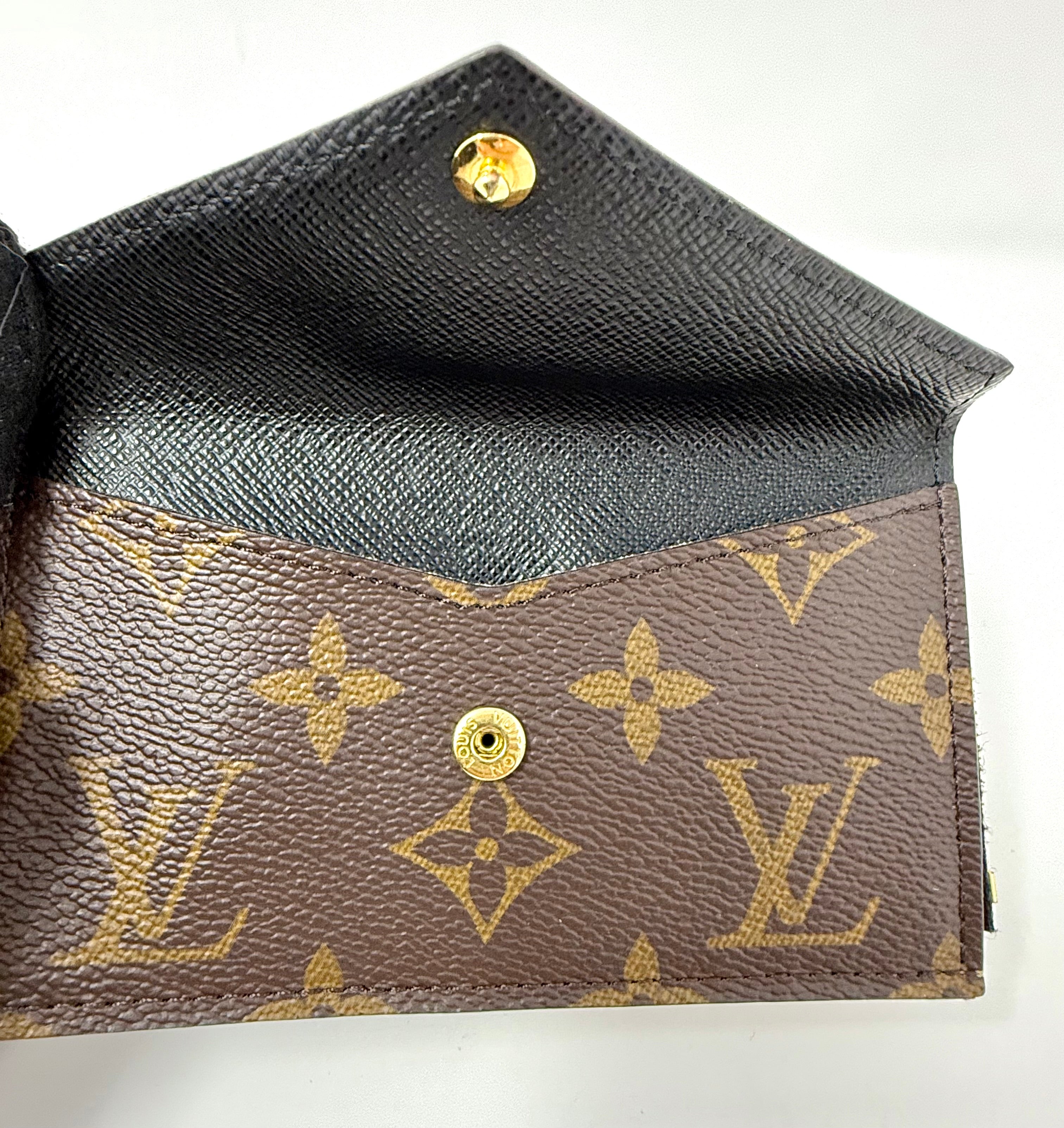 Louis Vuitton Reverse Monogram Recto Verso Card Holder (M81303)- microchipped