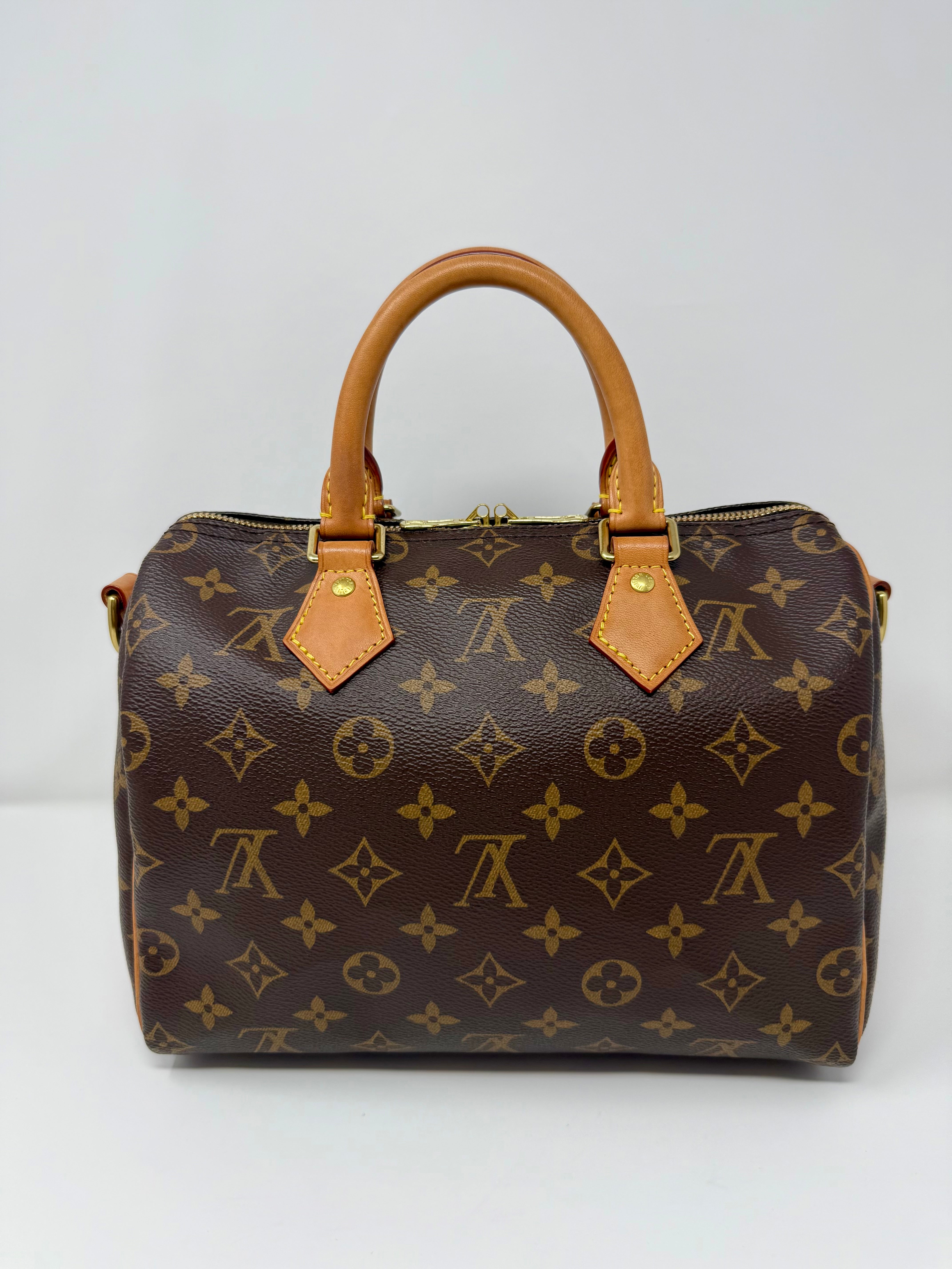 Louis Vuitton Speedy 25 Bandoulière – Monogram Canvas, Modern Version, Post 2021 (Microchipped)
