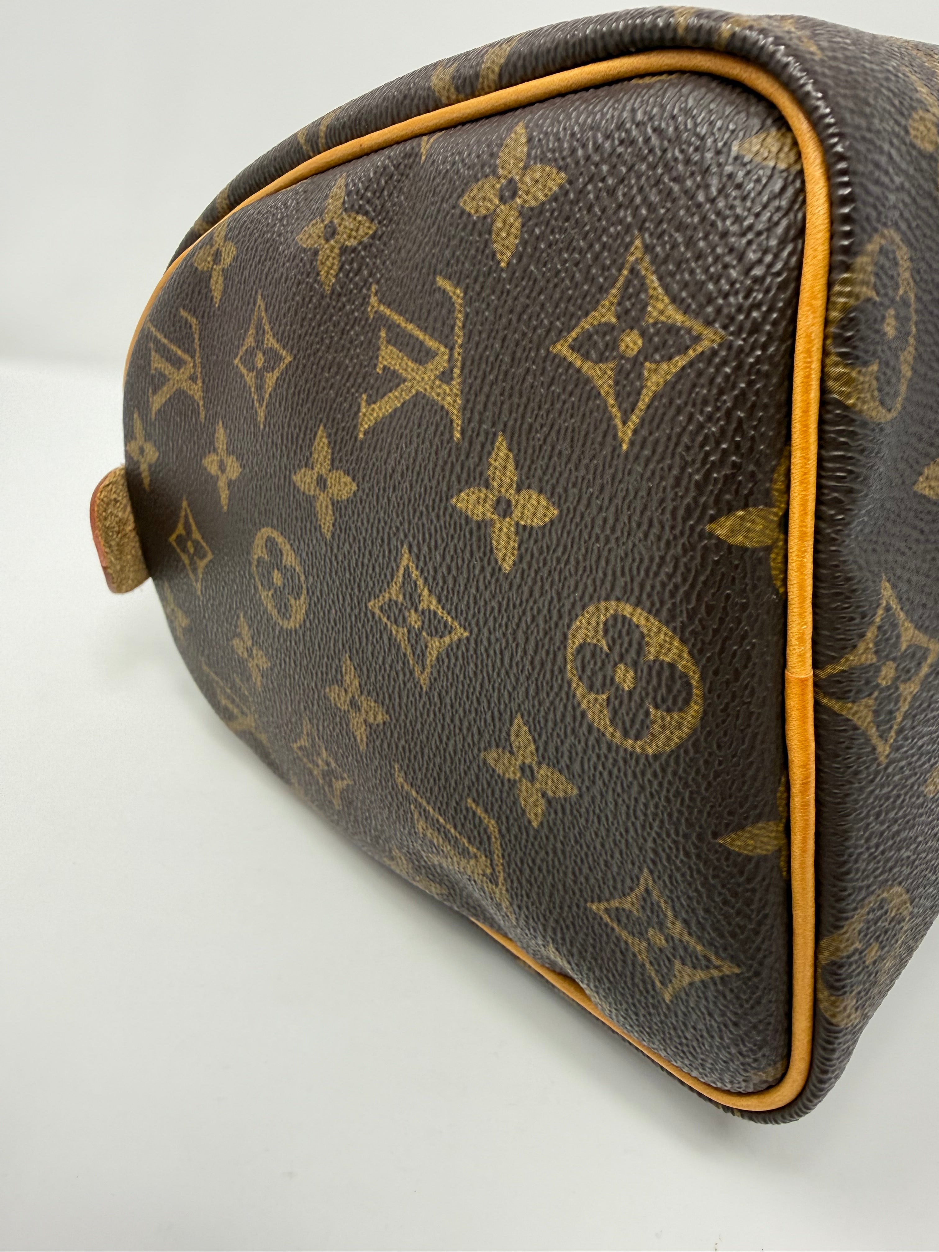 Louis Vuitton Vintage Monogram Speedy 25 – Vintage 1997 - TH0927
