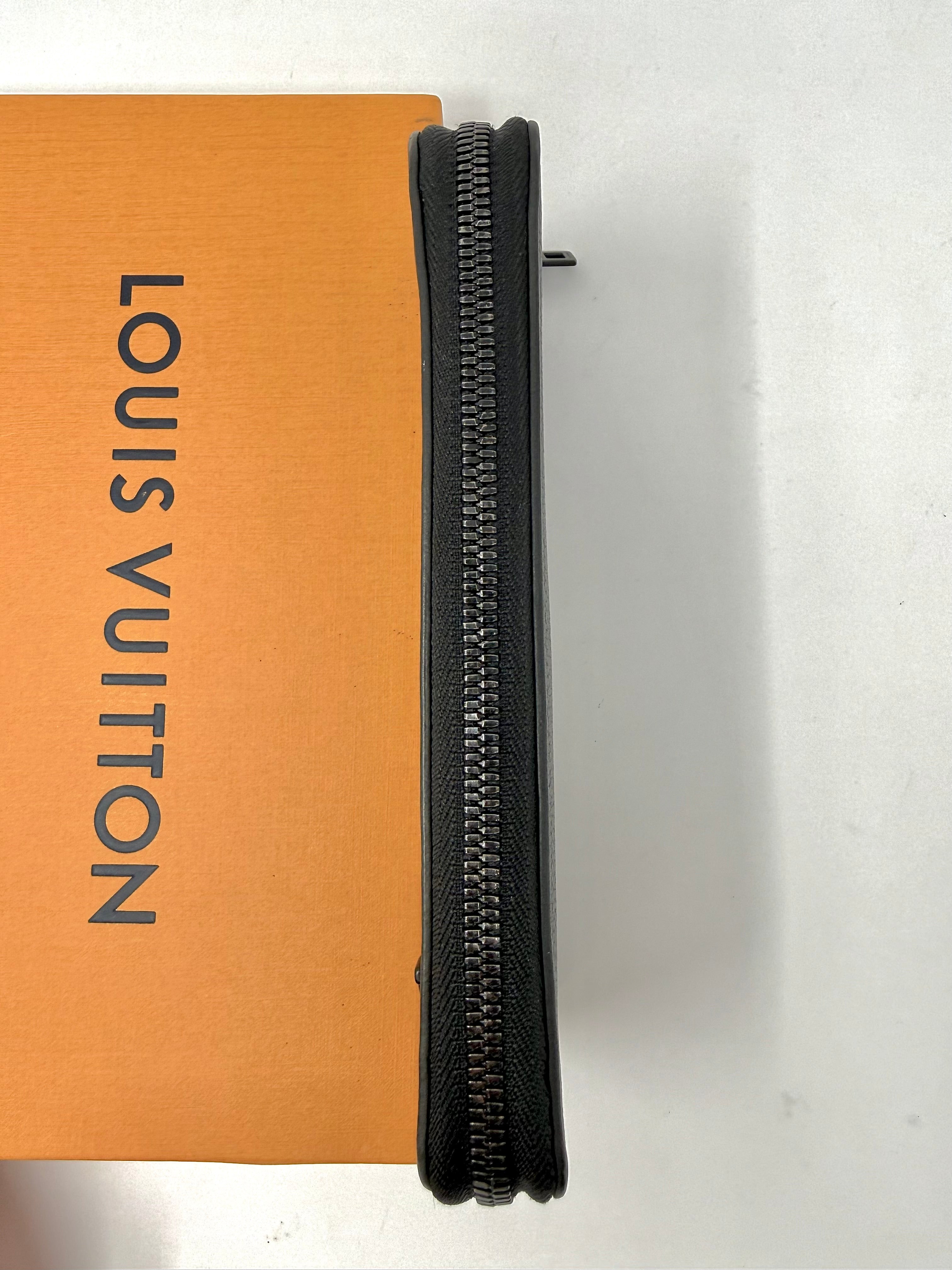 Louis Vuitton Aerogram Zippy Wallet Vertical – Black Leather | Full Set