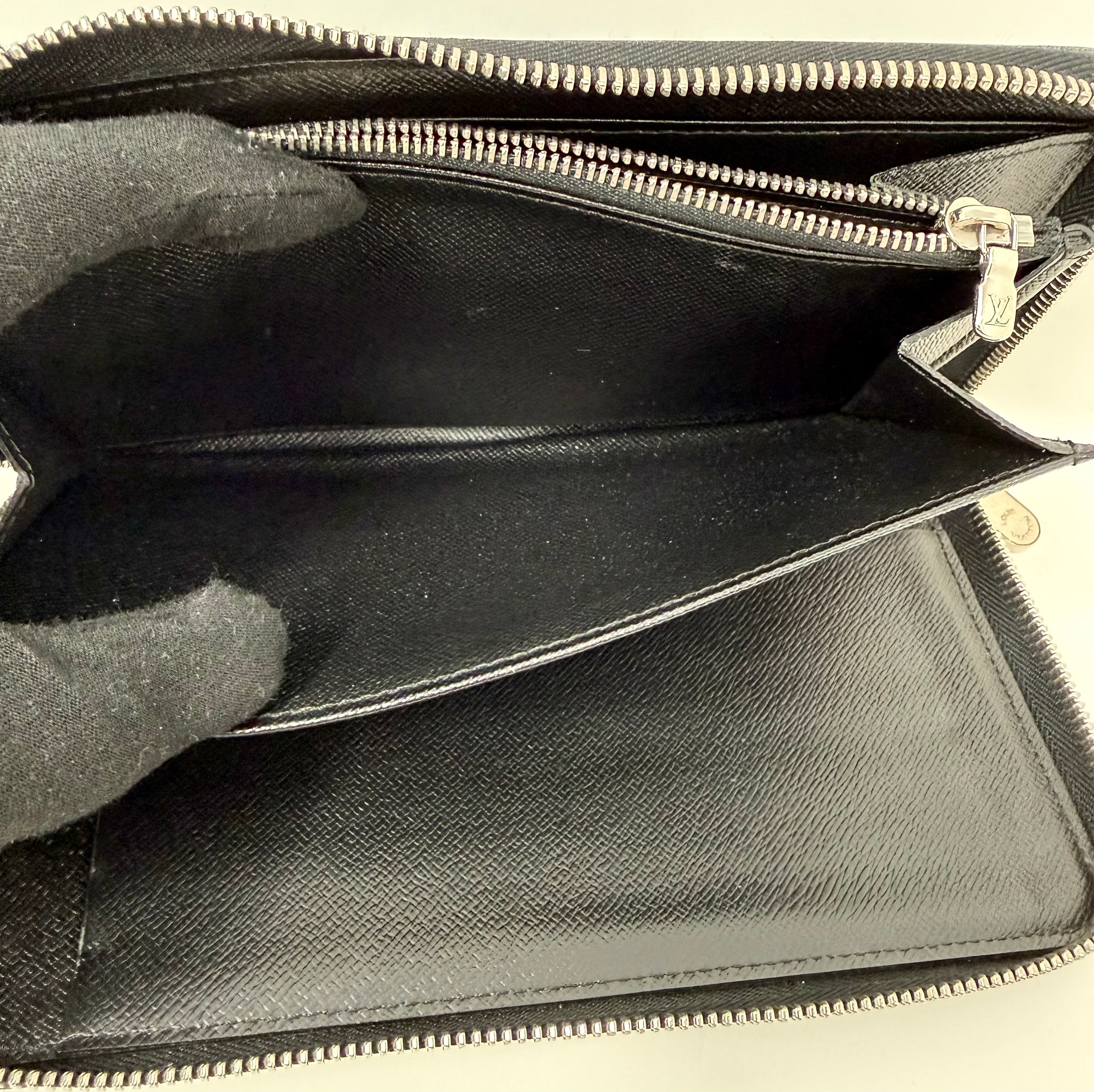 Louis Vuitton Black Epi Leather Zippy Organizer Wallet, SN5008 (2008)