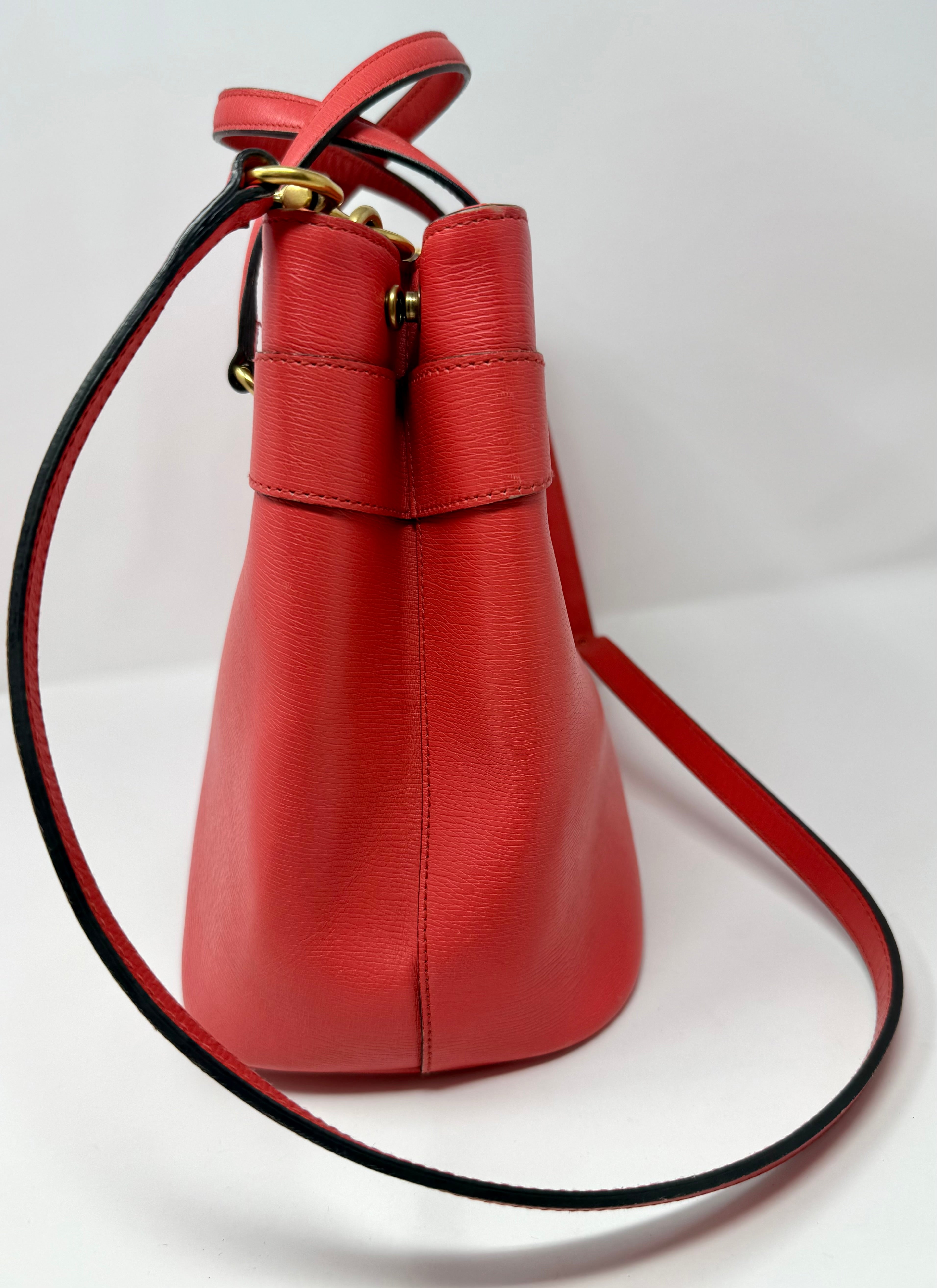 Gucci Bright Bit Medium Leather Tote in Coral