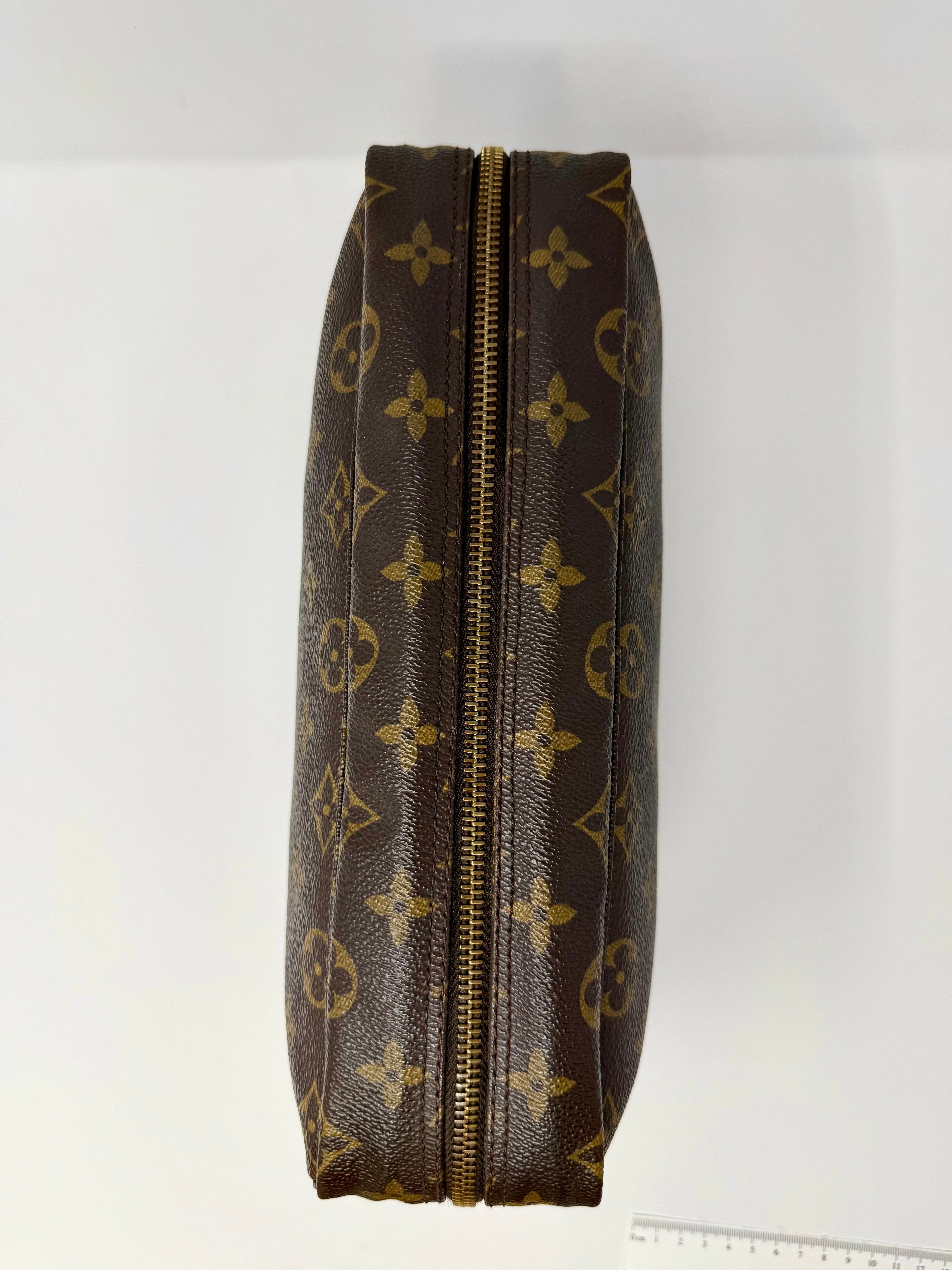 Louis Vuitton Vintage Monogram Trousse Toilette 28 (881 NO)