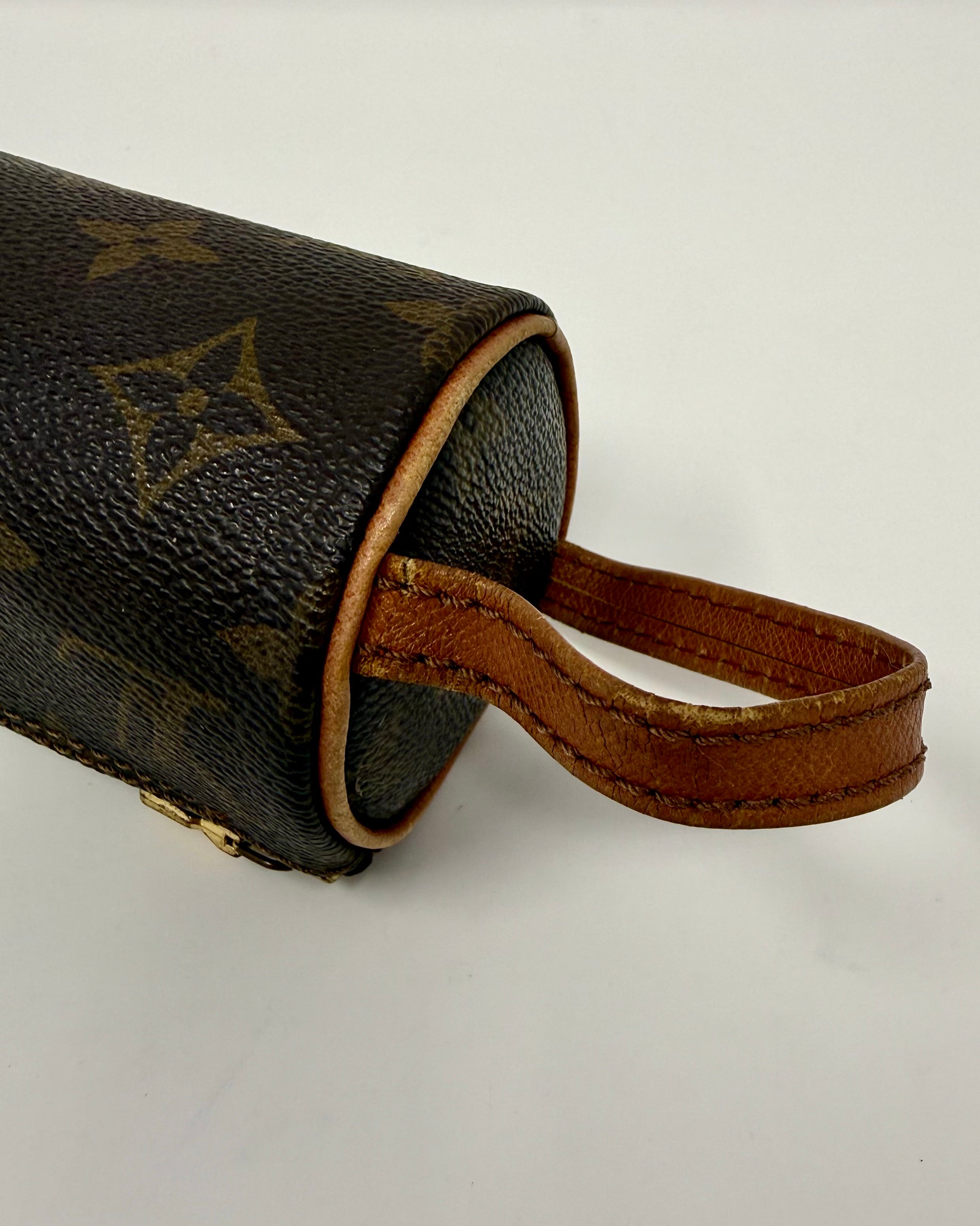Louis Vuitton Vintage Monogram Trousse Ronde 20 Cosmetic Pouch – 1990 (RA0940)