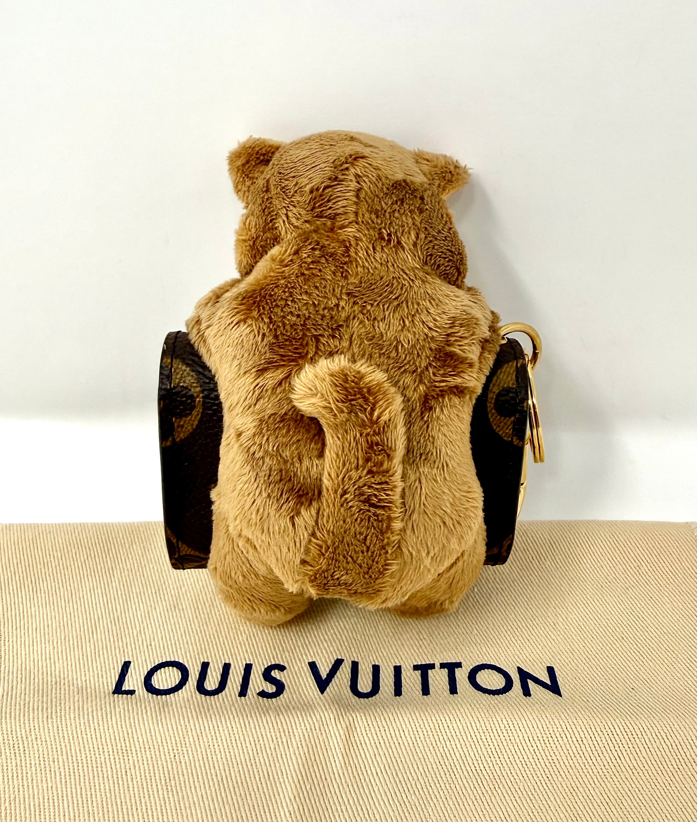 Louis Vuitton LV Cute Cat Pouch Earphone Case – Monogram M03748, Like New