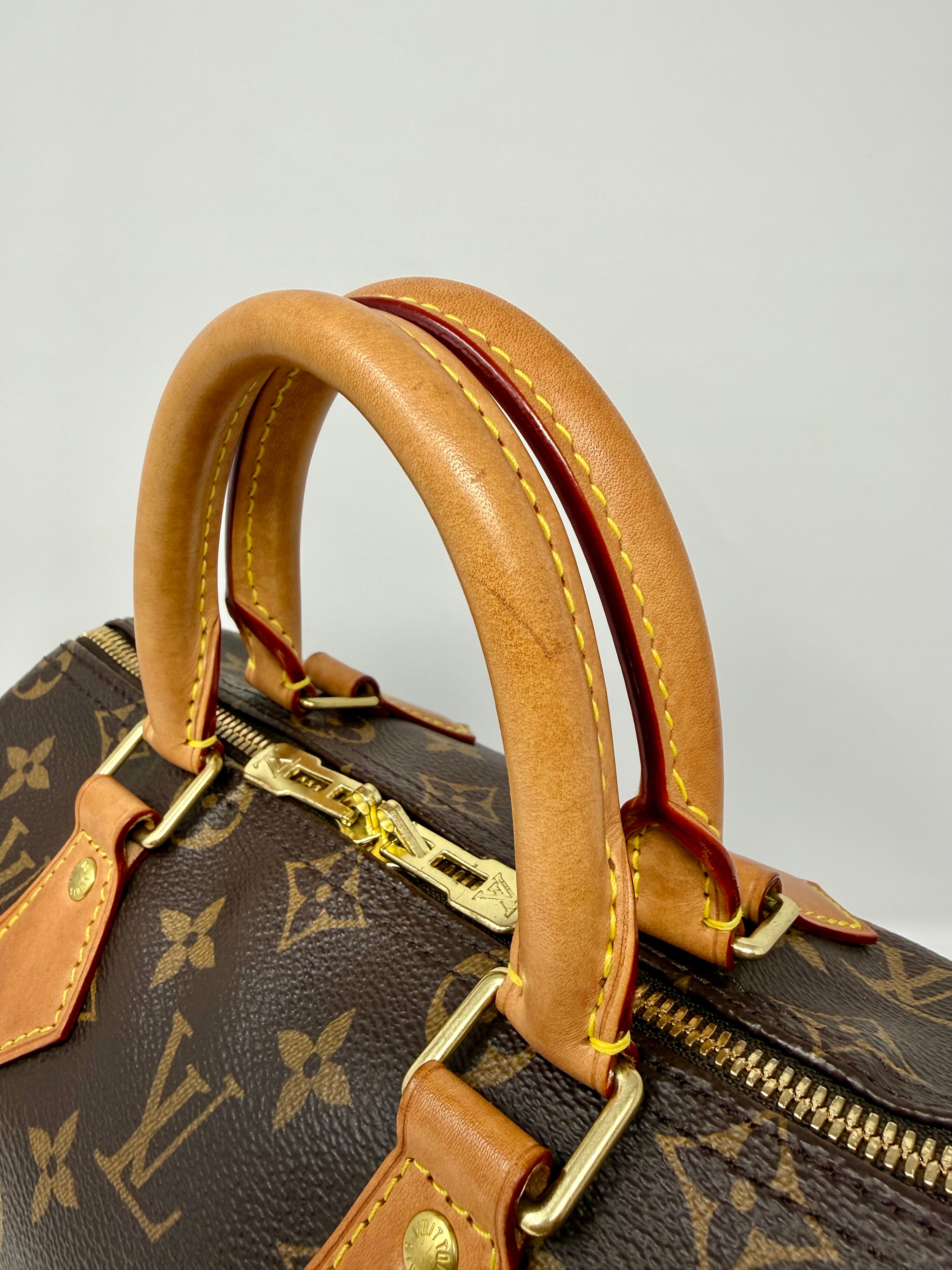 Louis Vuitton Speedy 25 Bandoulière – Monogram Canvas, Modern Version, Post 2021 (Microchipped)