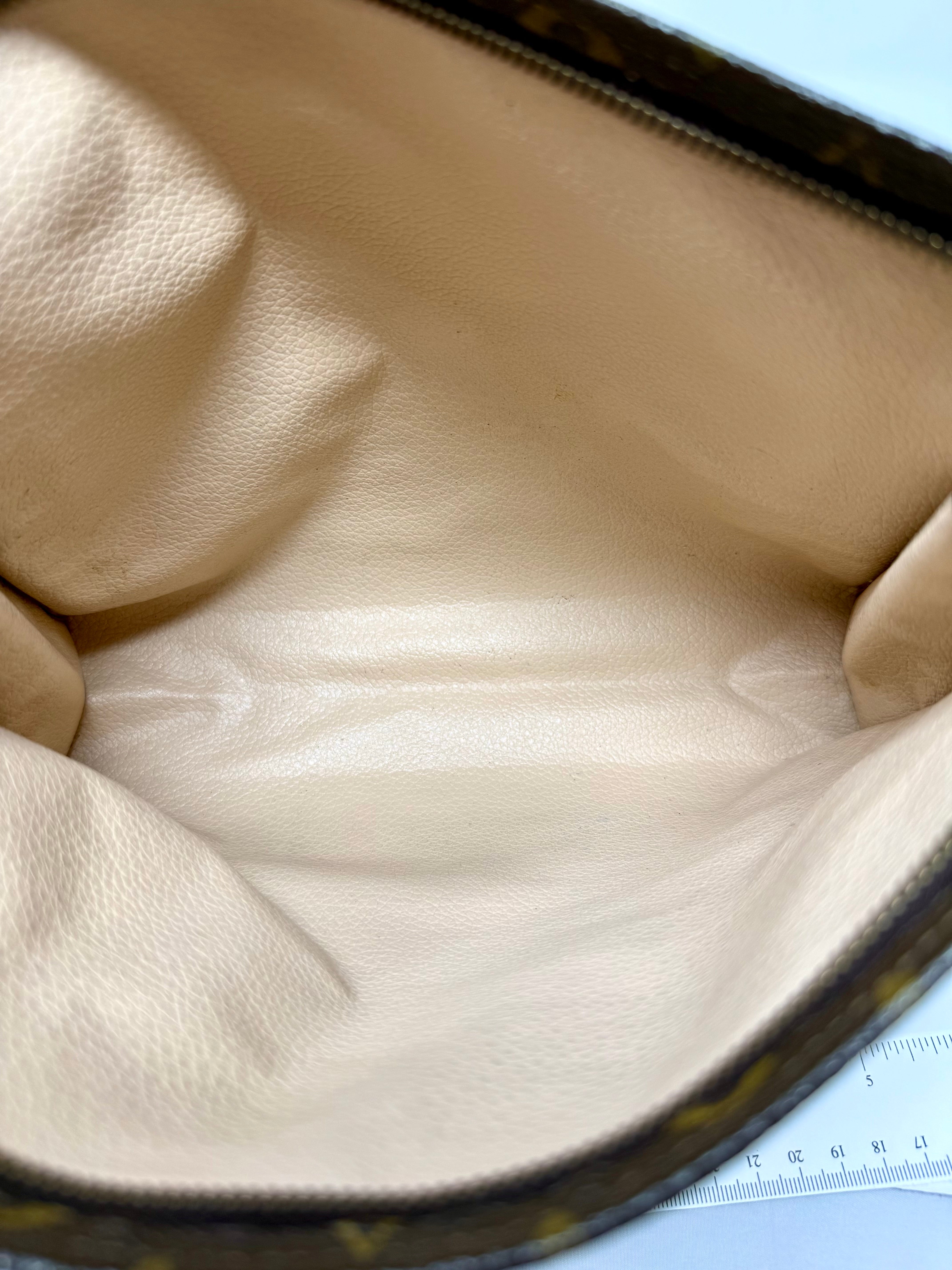 Vintage Louis Vuitton Monogram Toiletry Pouch Clutch – 833 (March 1983)