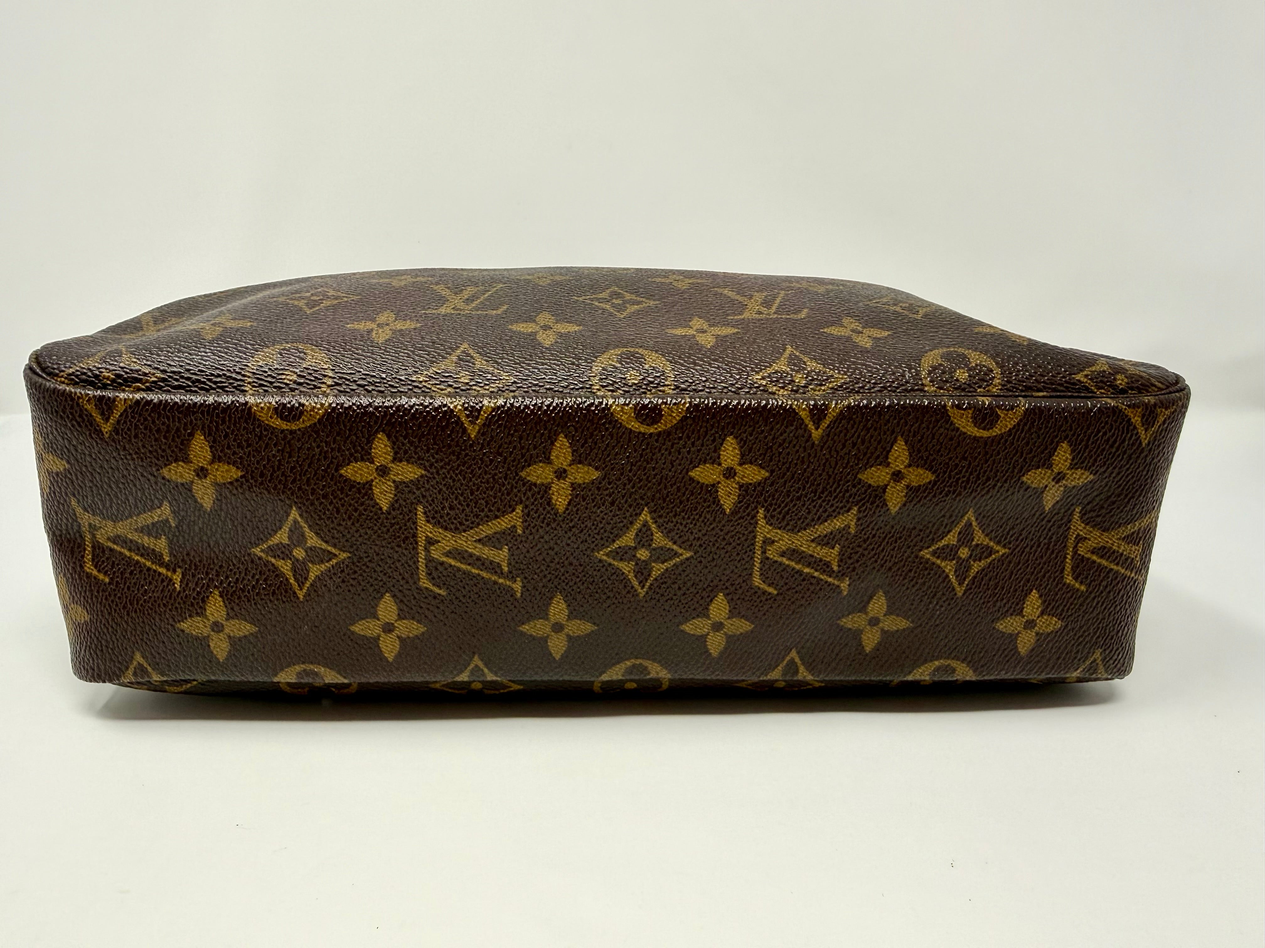 Louis Vuitton Vintage Monogram Trousse Toilette 28 (881 NO)