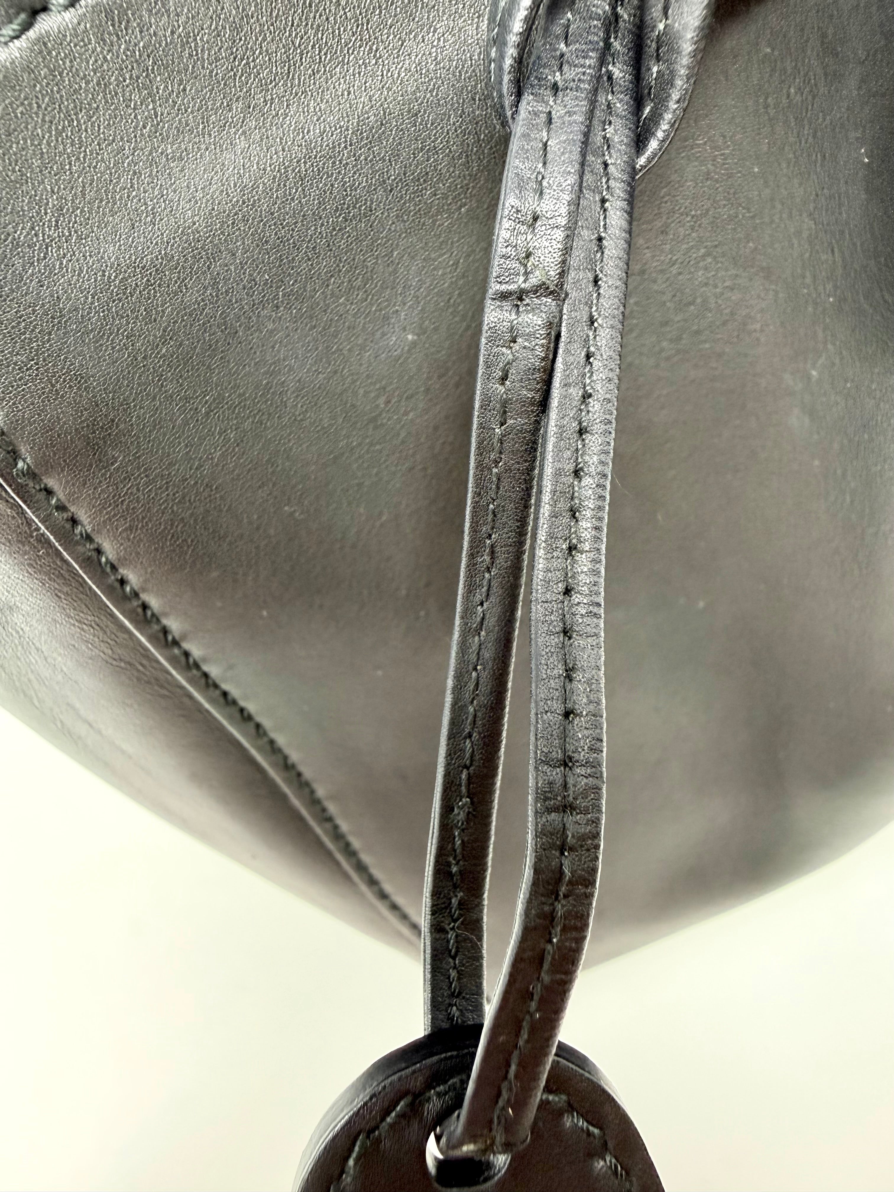 Vintage Gucci Vitello Black Calfskin Tote with Pouch