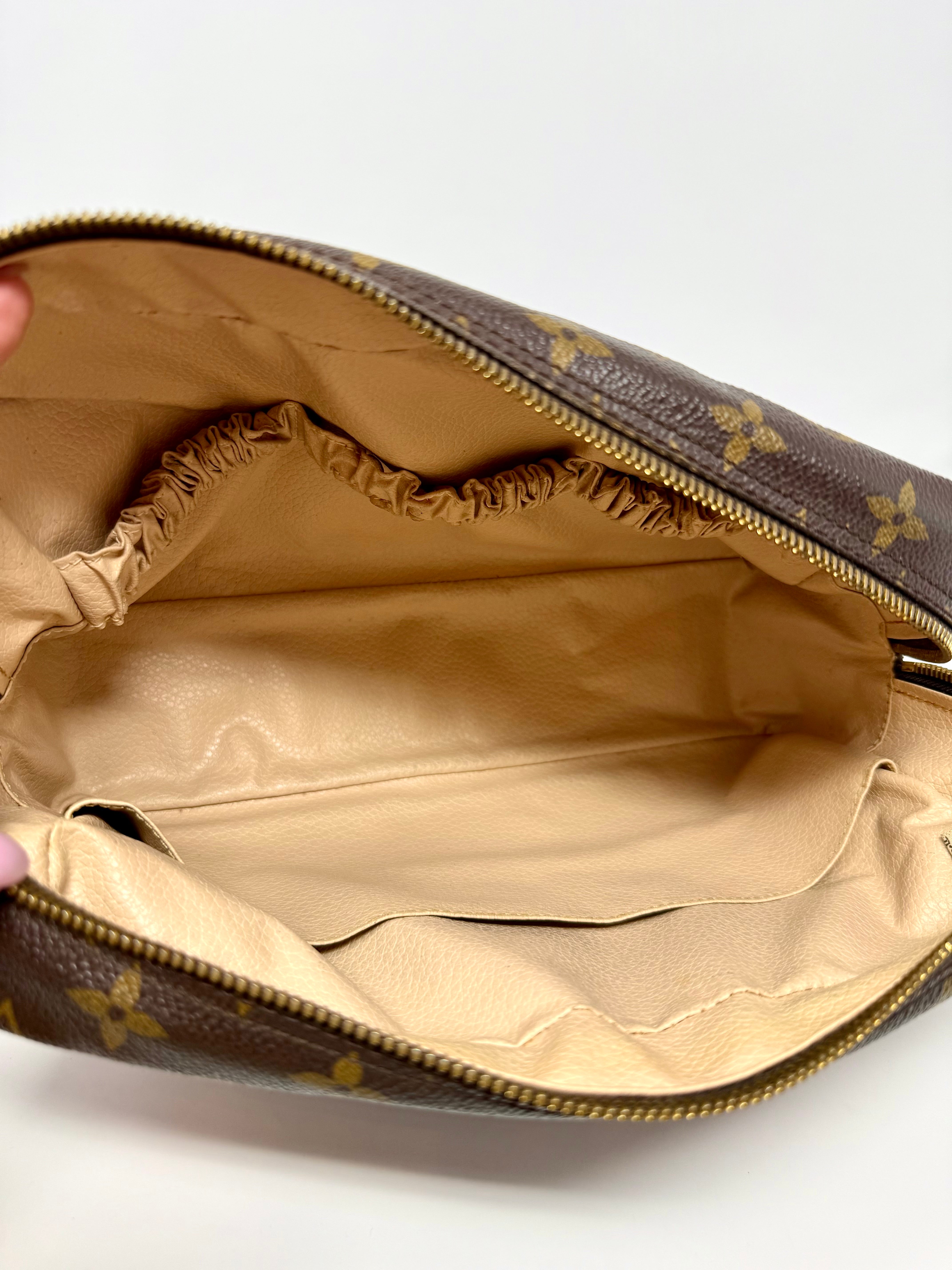 Louis Vuitton Vintage Monogram Trousse Toilette 28 (881 NO)