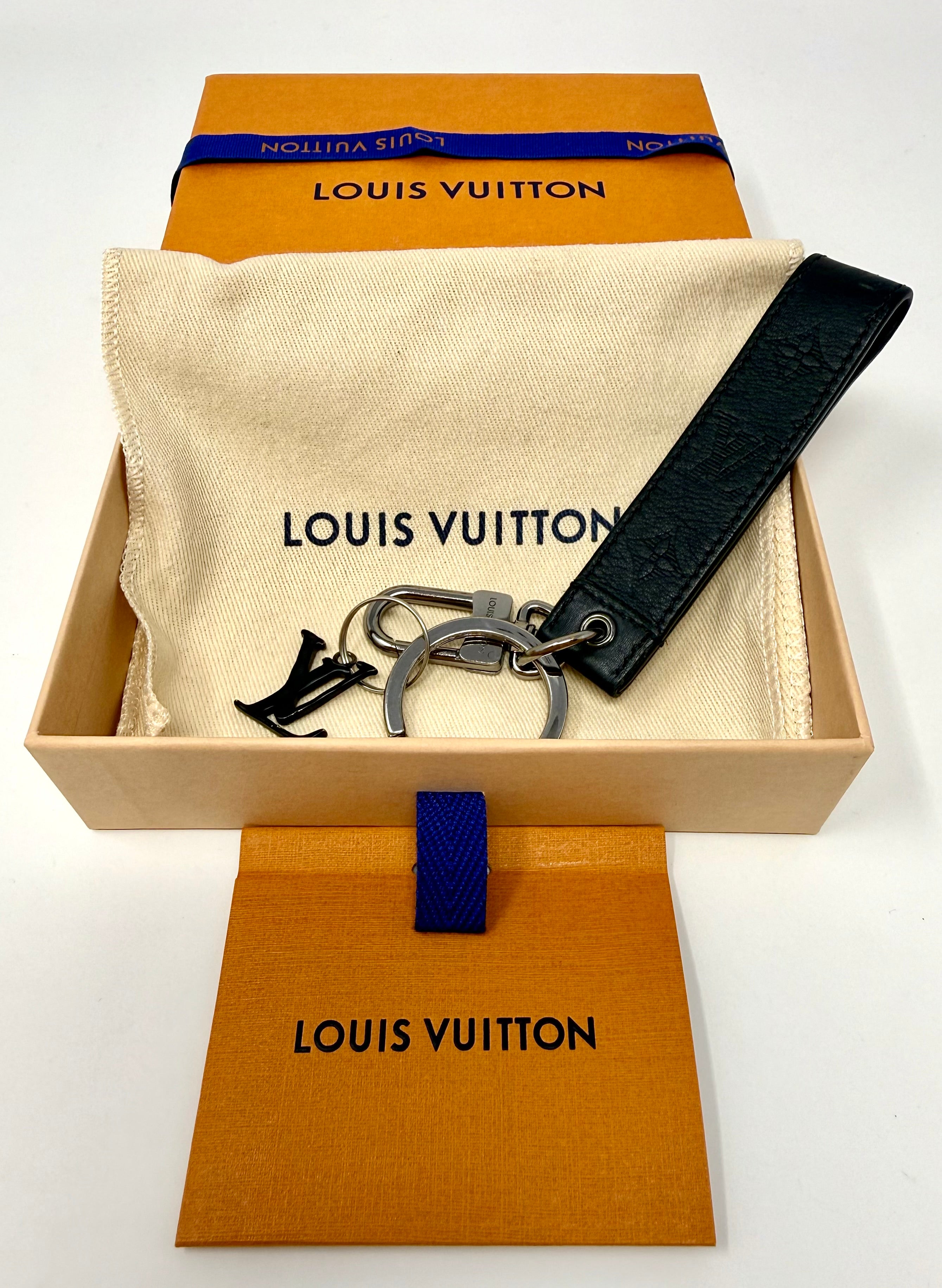 Louis Vuitton LV Shadow Dragonne Key Holder & Bag Charm – (M01298) Black, Full Set