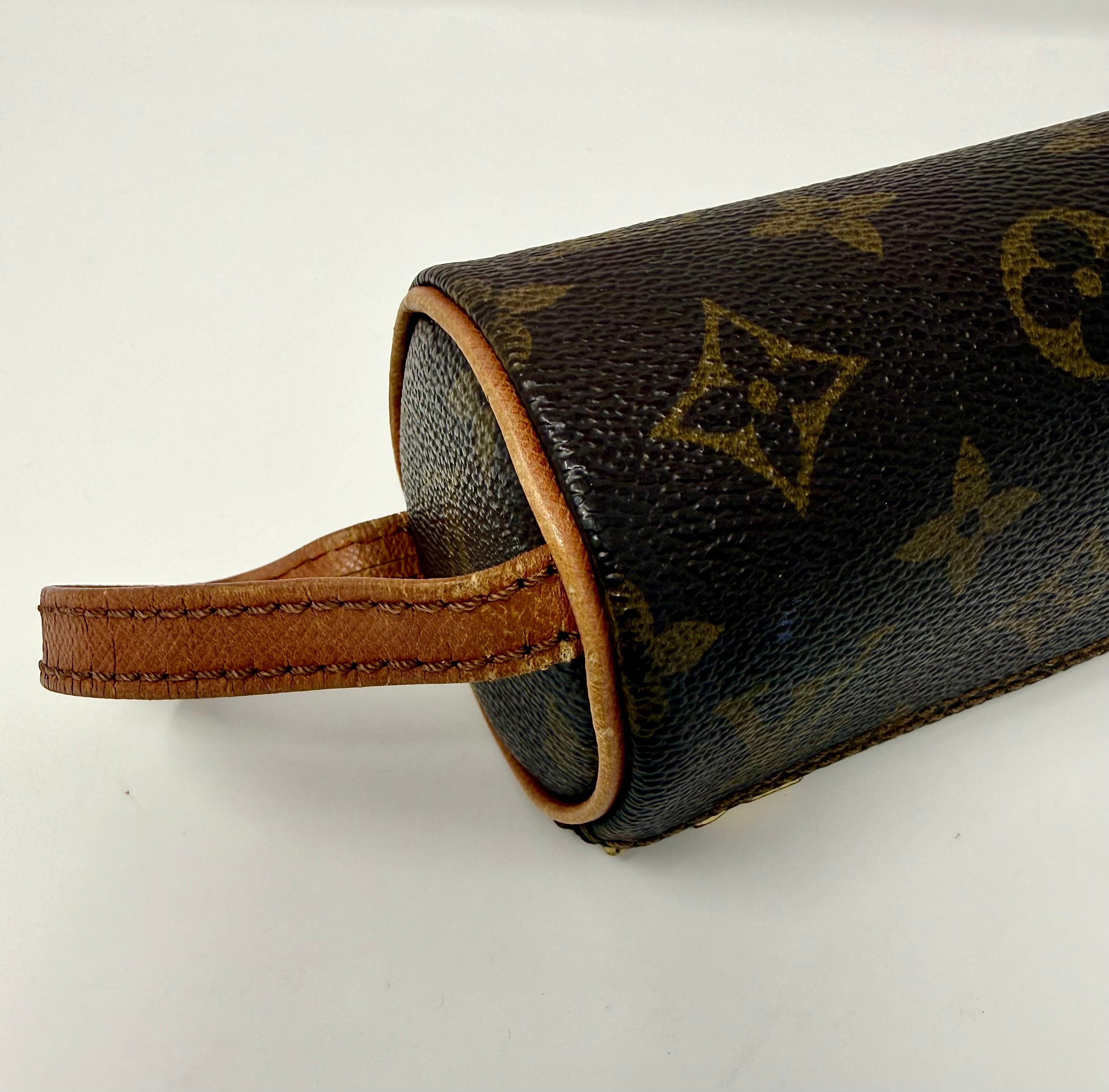 Louis Vuitton Vintage Monogram Trousse Ronde 20 Cosmetic Pouch – 1990 (RA0940)