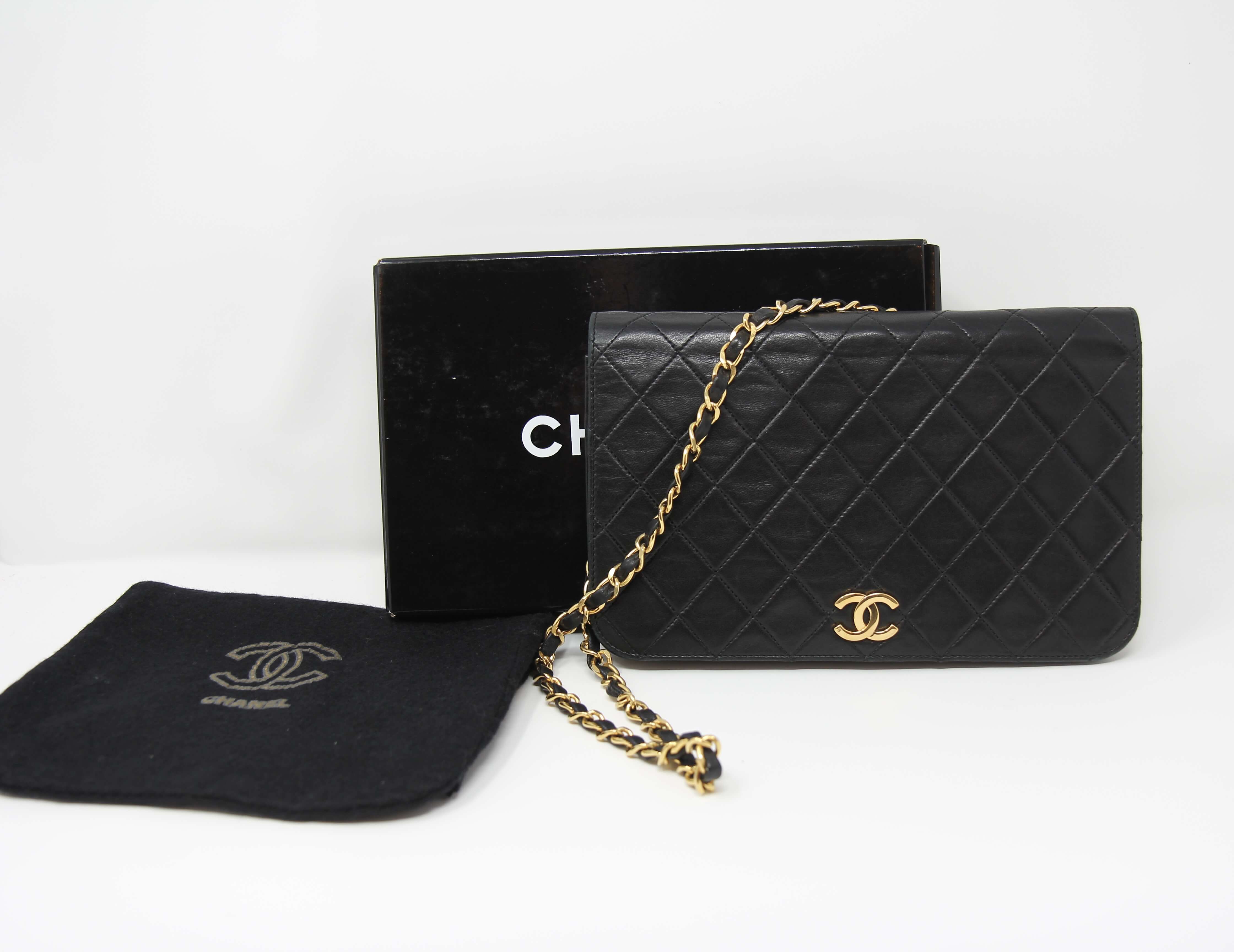 Chanel Vintage Full Flap Clutch on Chain — Black Lambskin, 24k Gold Hardware