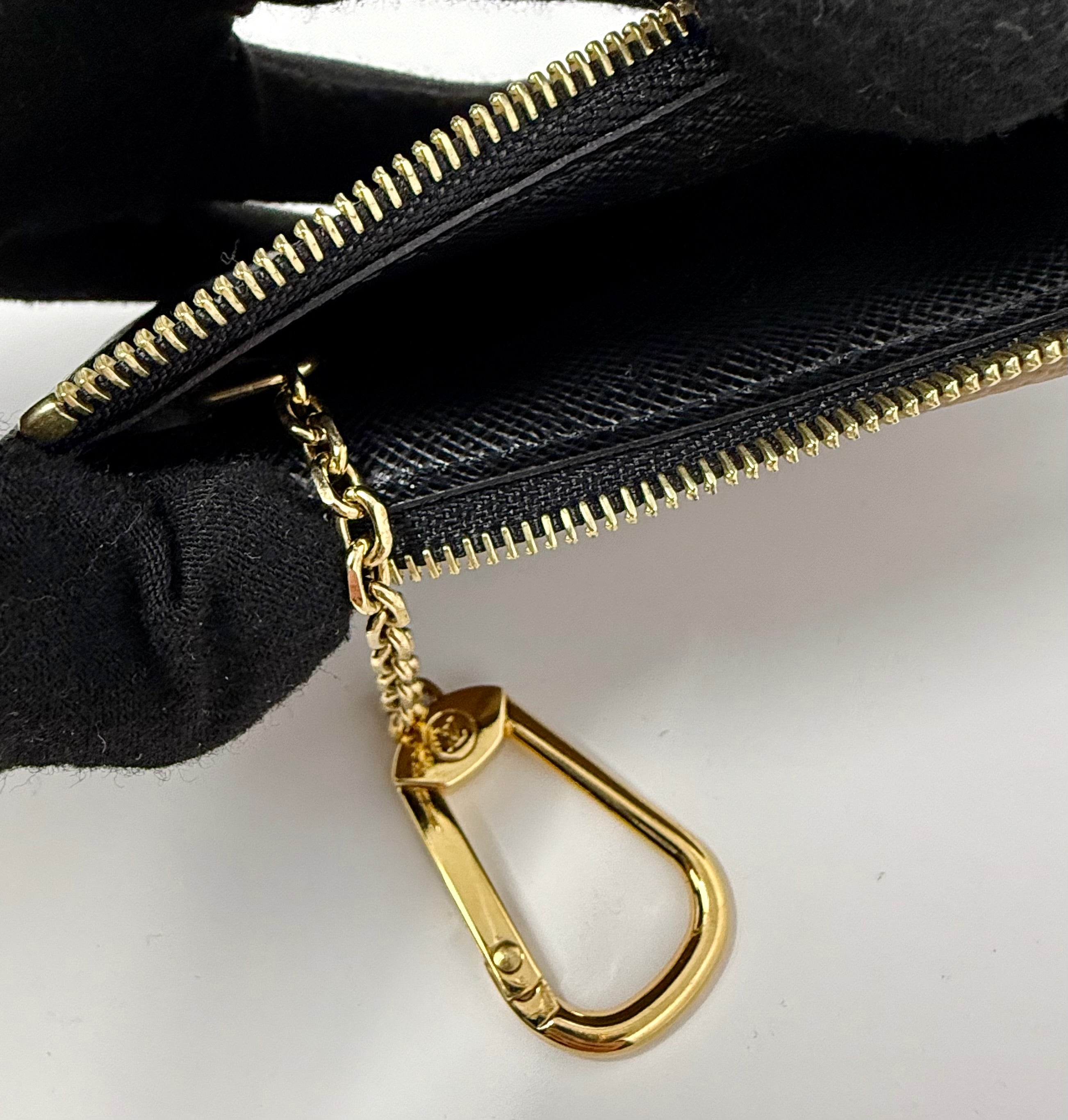 Louis Vuitton Reverse Monogram Recto Verso Card Holder (M81303)- microchipped