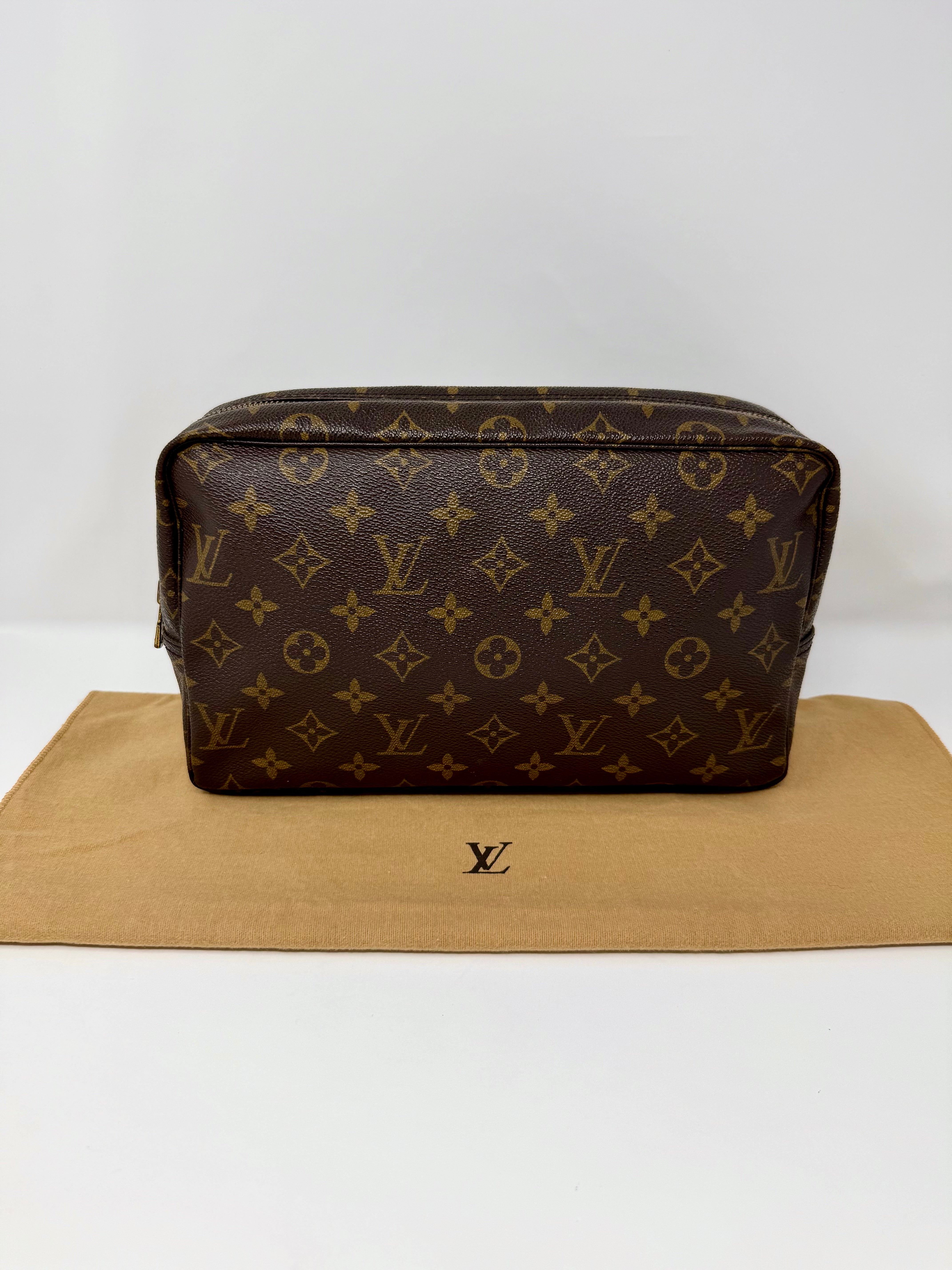 Louis Vuitton Vintage Monogram Trousse Toilette 28 (881 NO)