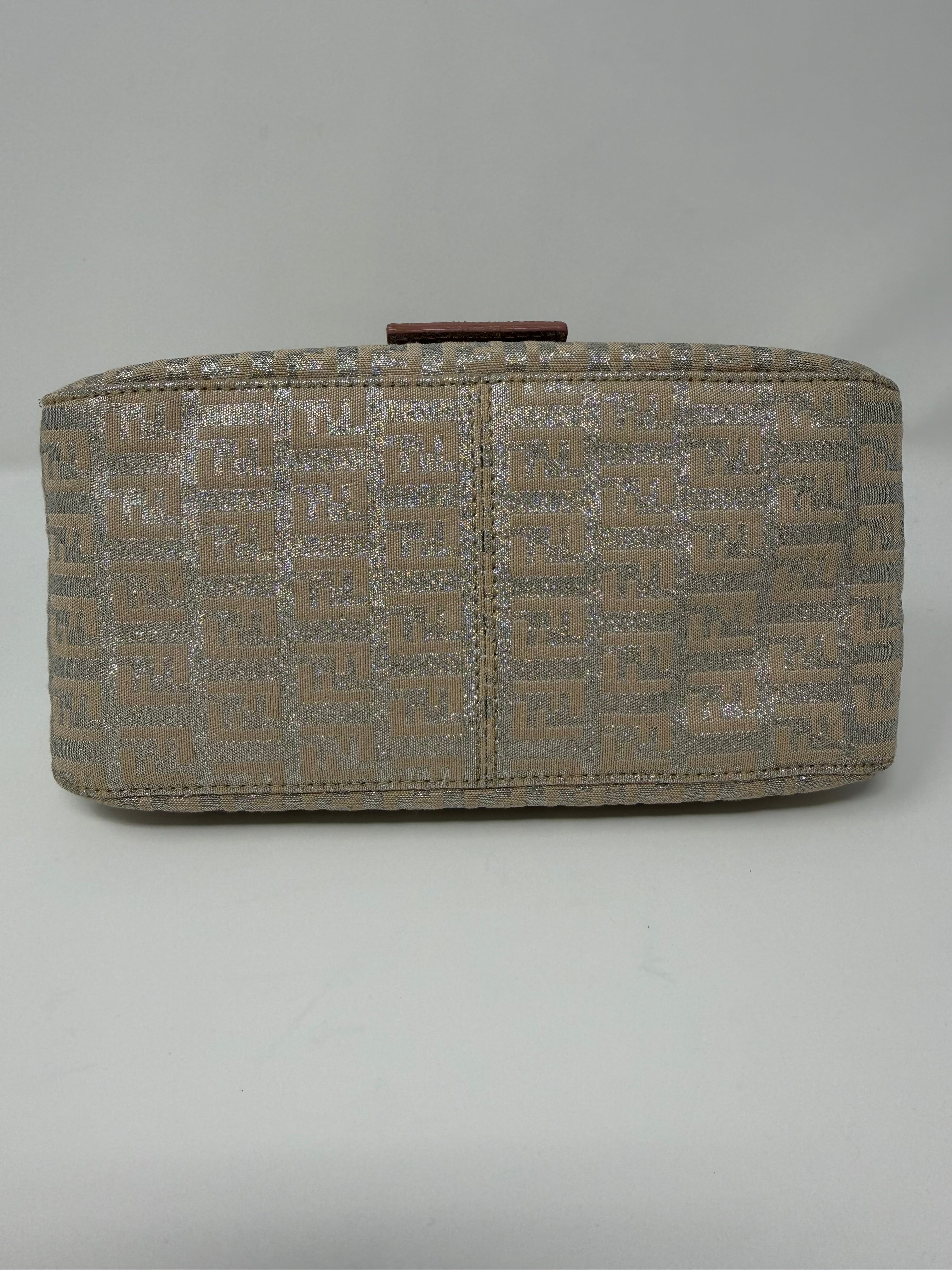 Fendi Vintage Mini Mamma Baguette Zucchino – Cipria Metallic (2005)