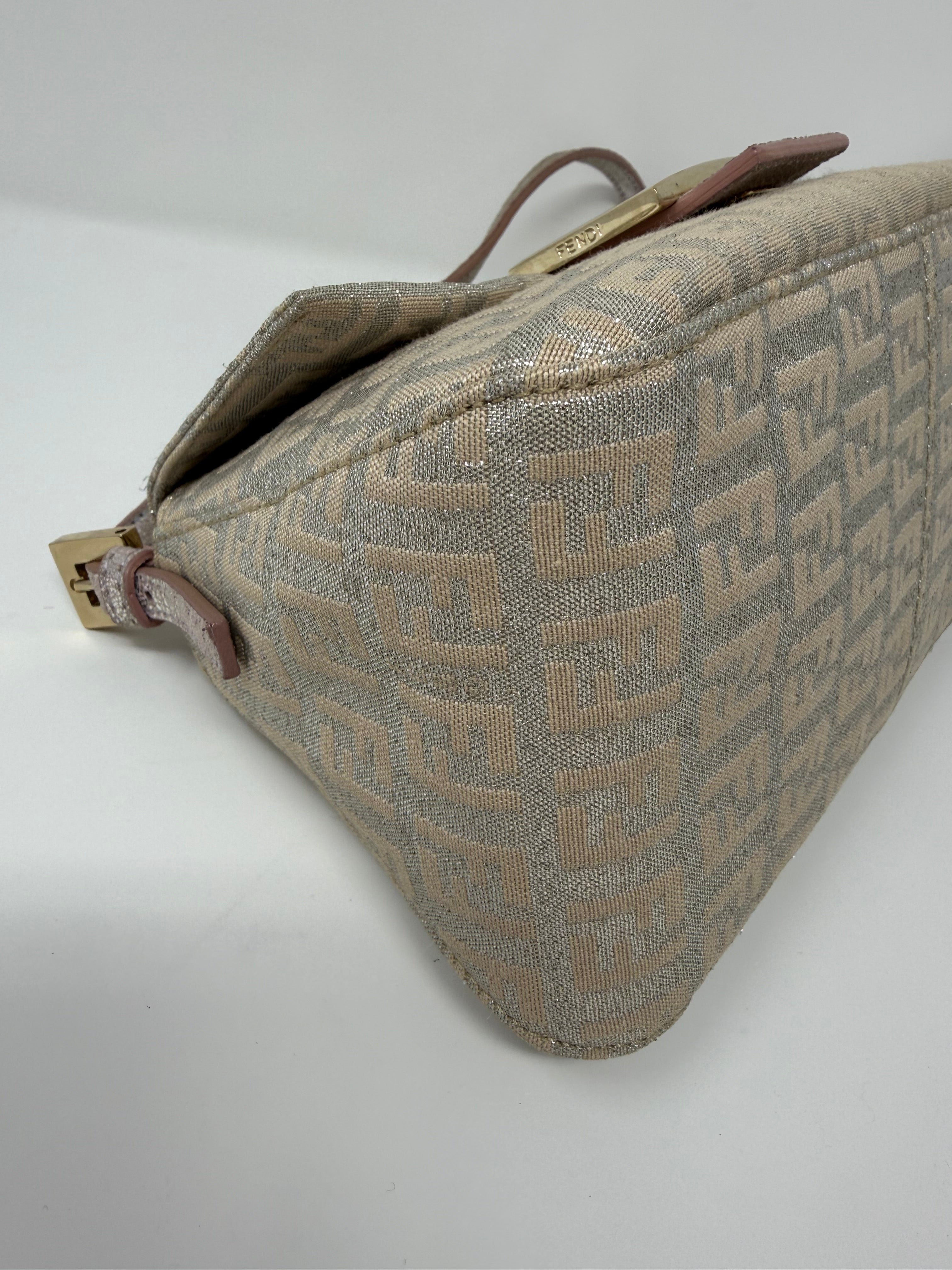 Fendi Vintage Mini Mamma Baguette Zucchino – Cipria Metallic (2005)