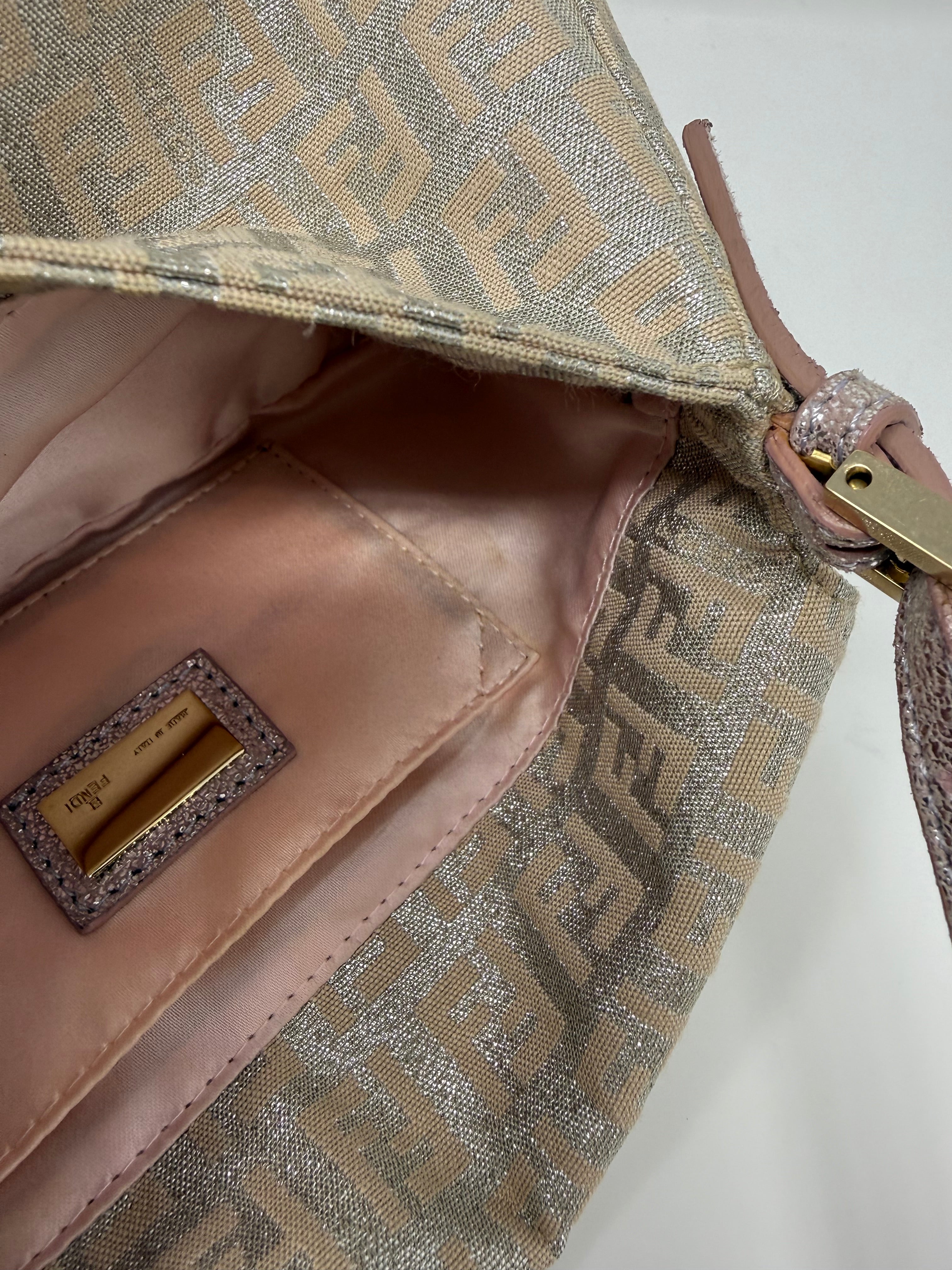 Fendi Vintage Mini Mamma Baguette Zucchino – Cipria Metallic (2005)