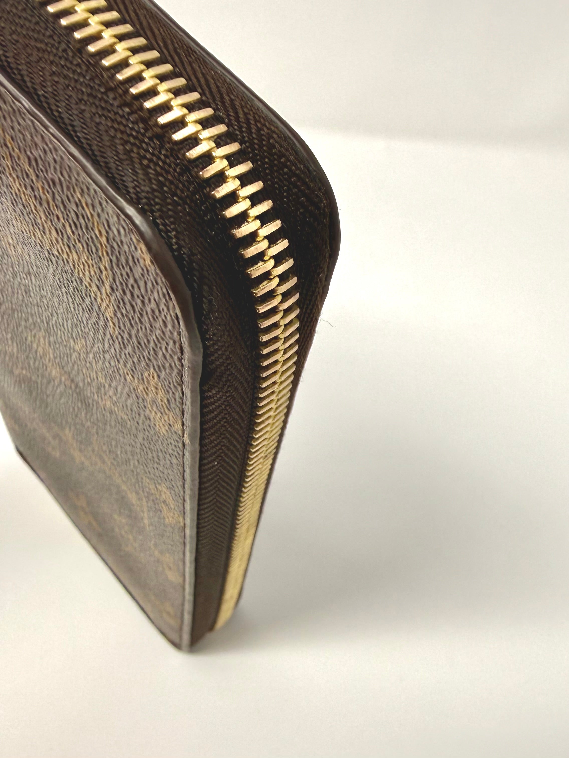 Louis Vuitton Monogram Zippy Wallet – Fuchsia Interior, 2018