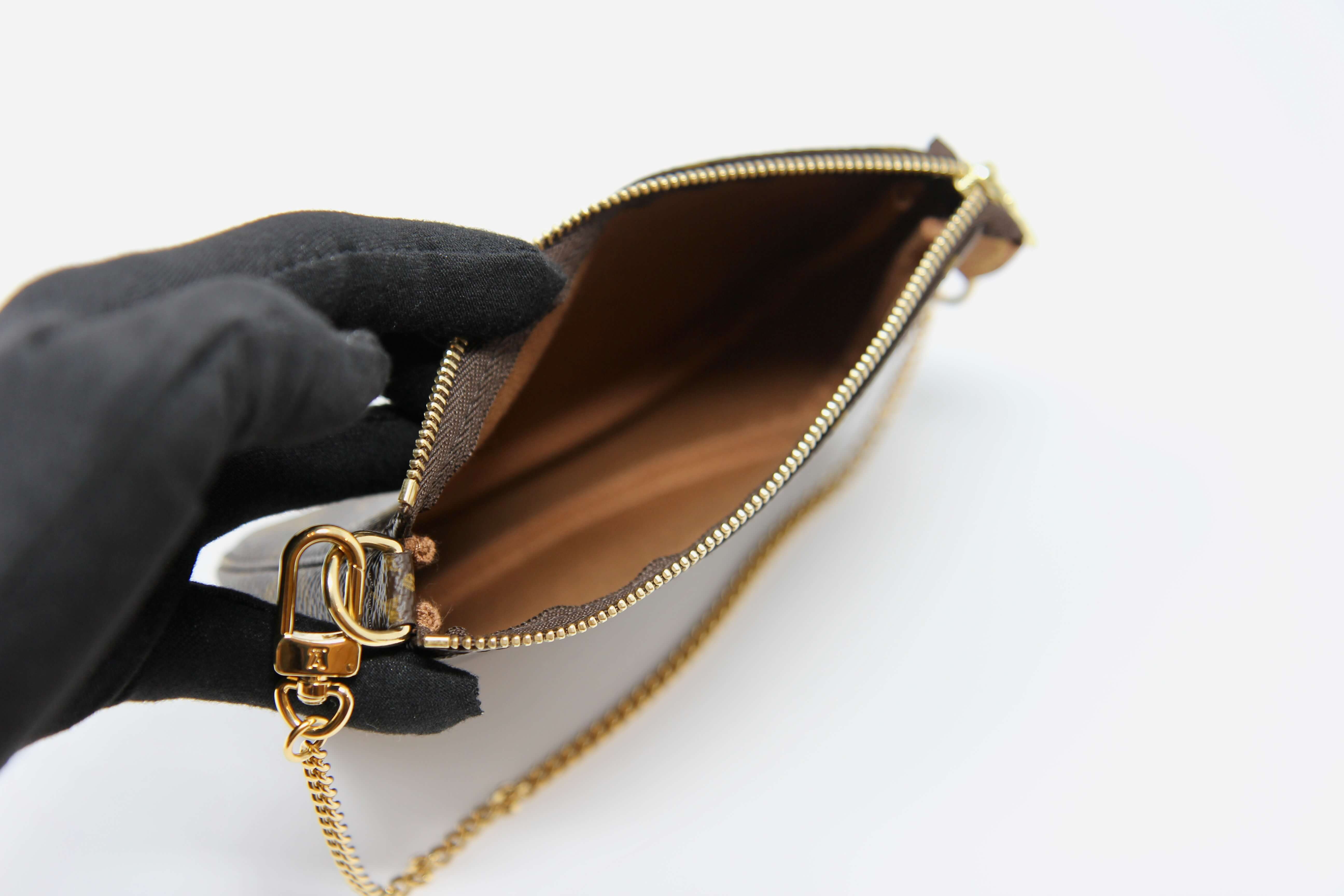 Louis Vuitton - Mini Pochette Accessoires