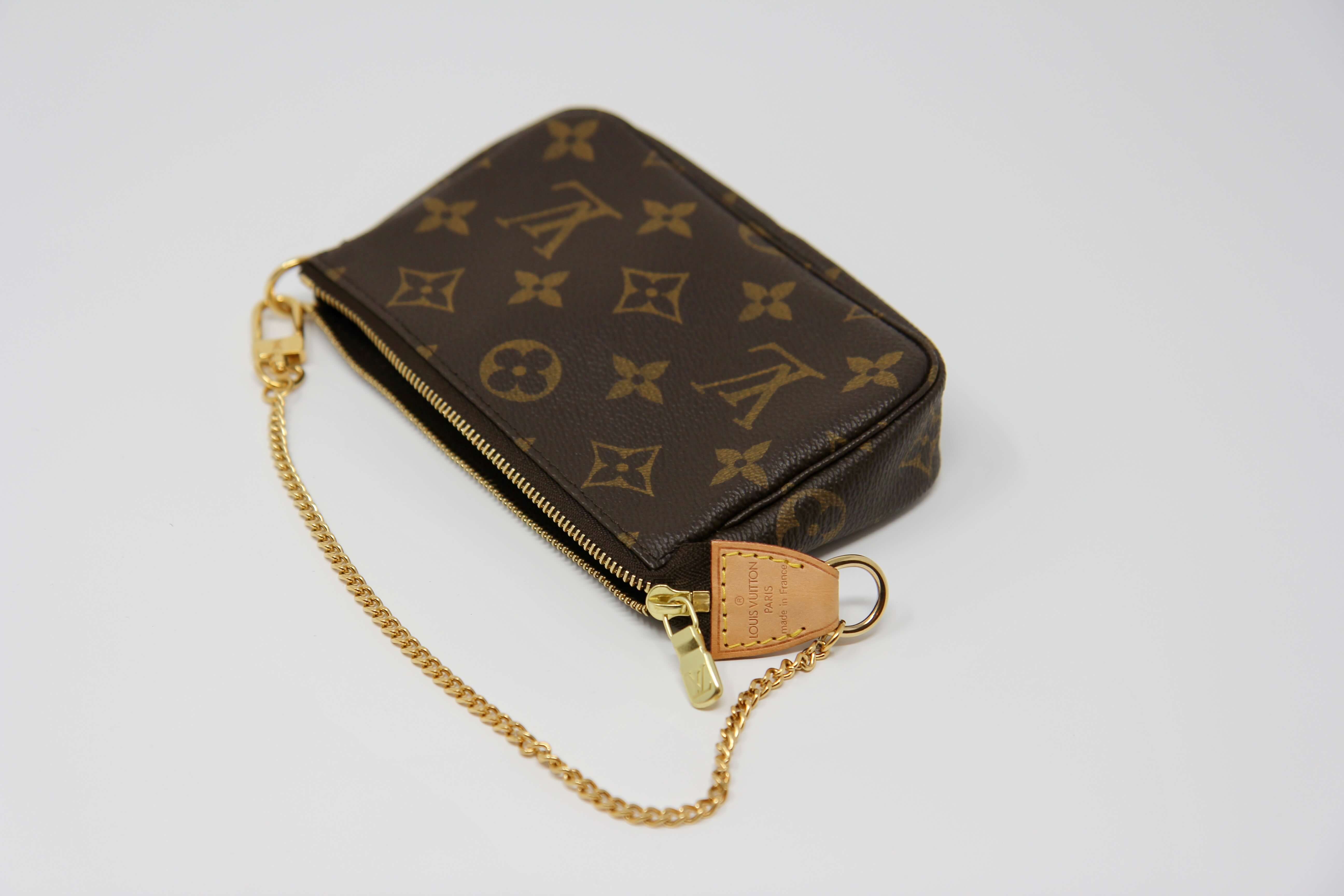 Louis Vuitton - Mini Pochette Accessoires