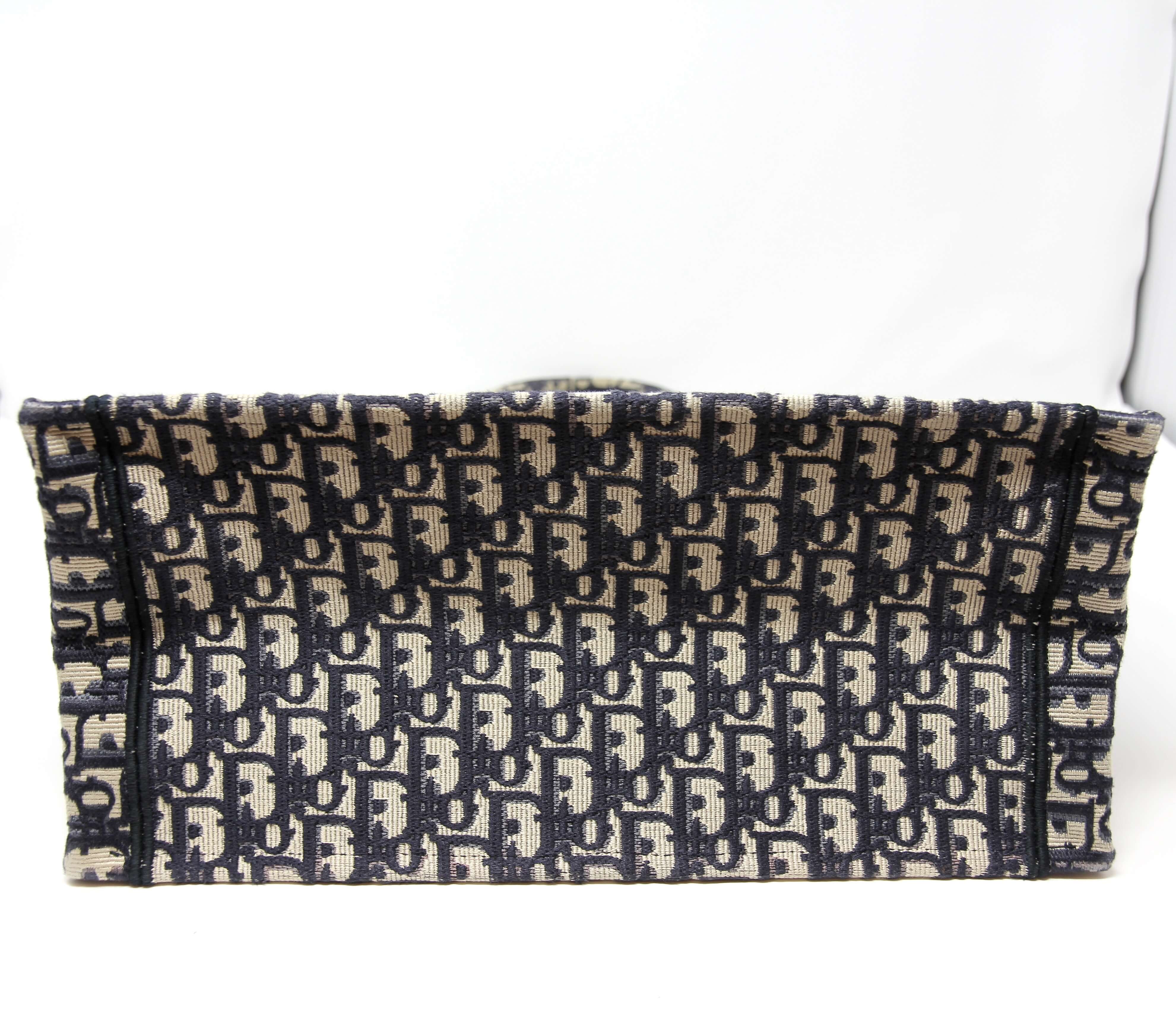 Christian Dior - Oblique Book Tote Medium