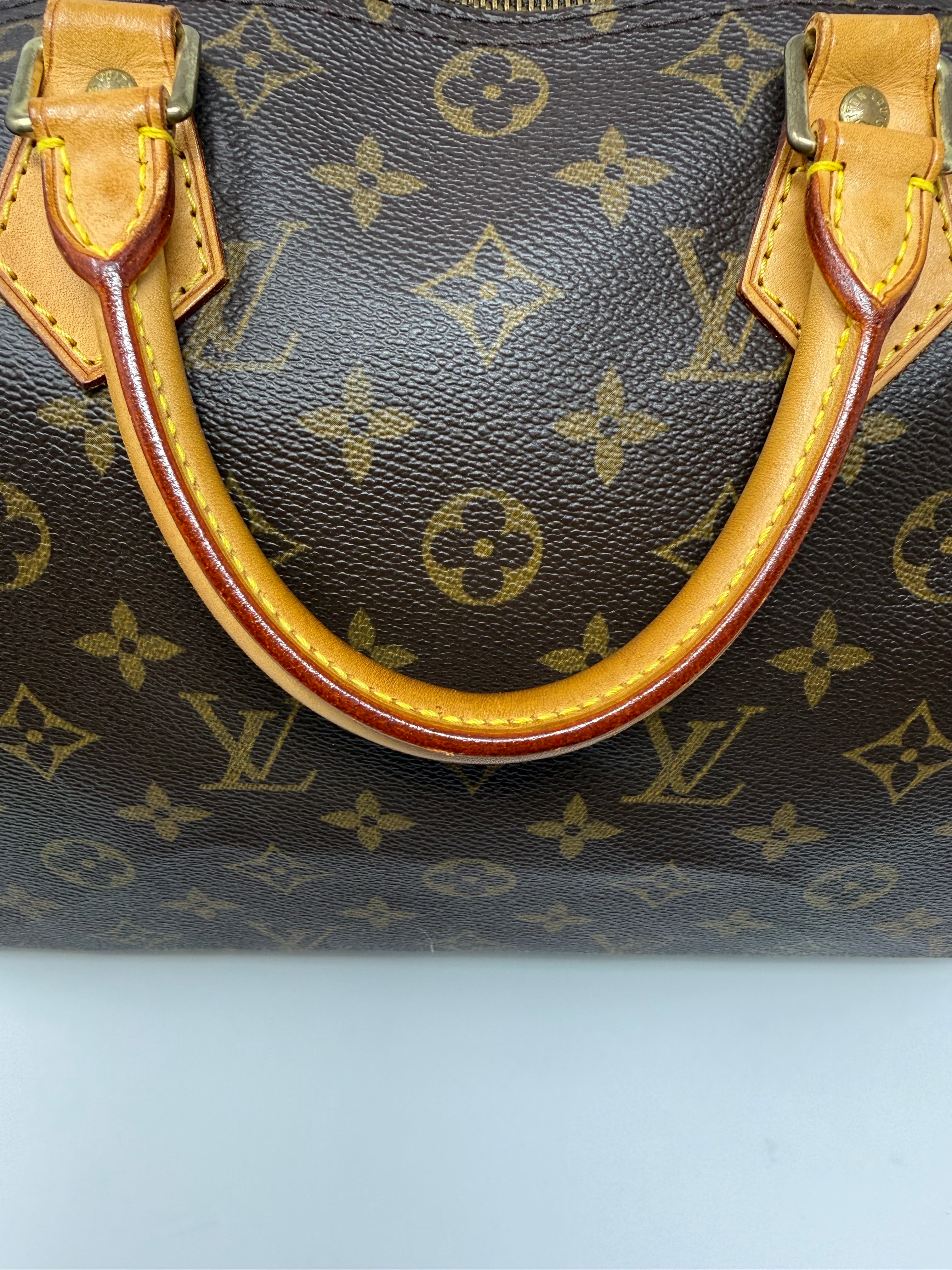 Louis Vuitton Speedy 30 – Monogram Canvas | Vintage 2003