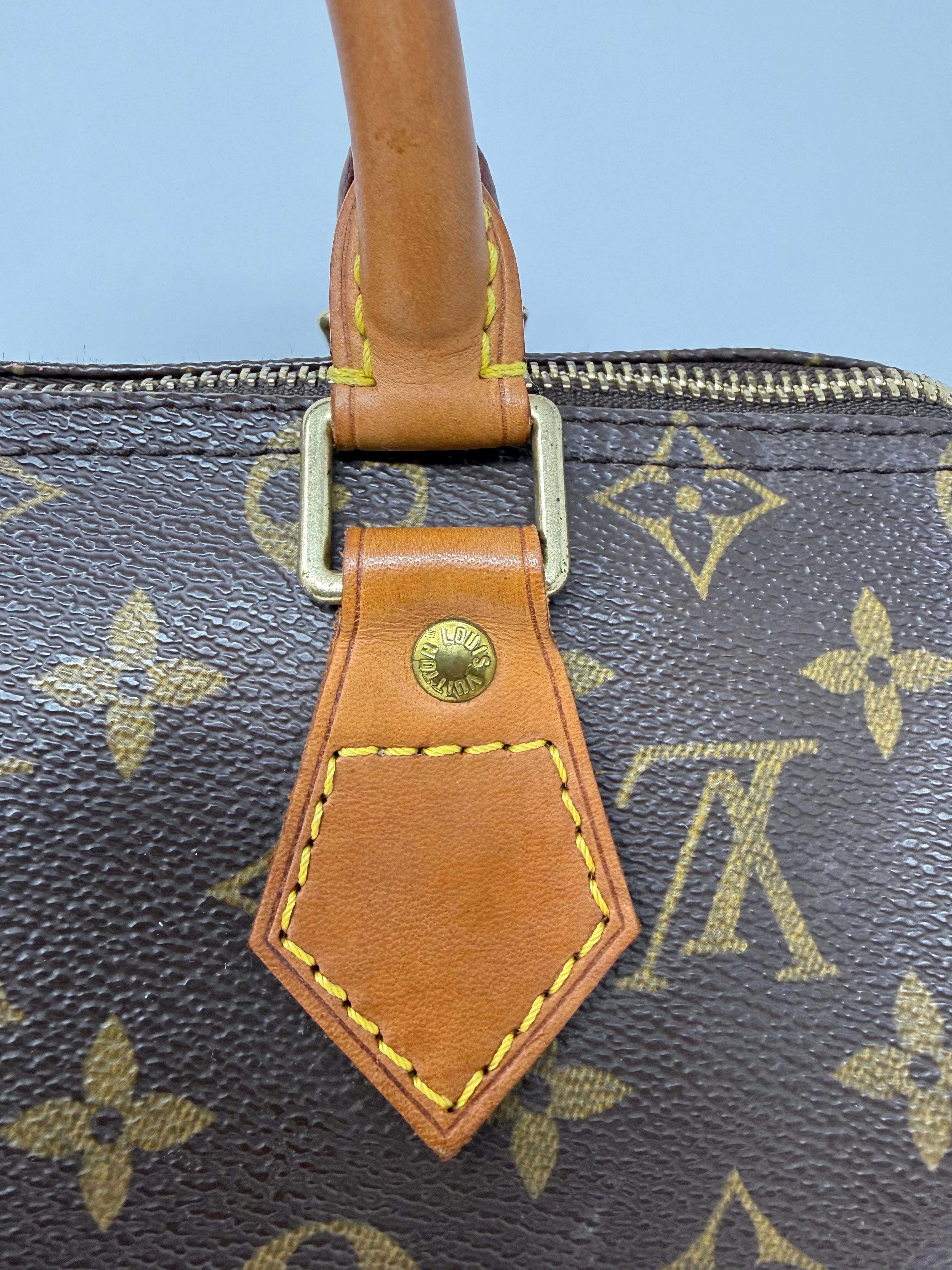 Louis Vuitton Speedy 25 ( Vintage 2001) – Classic Monogram