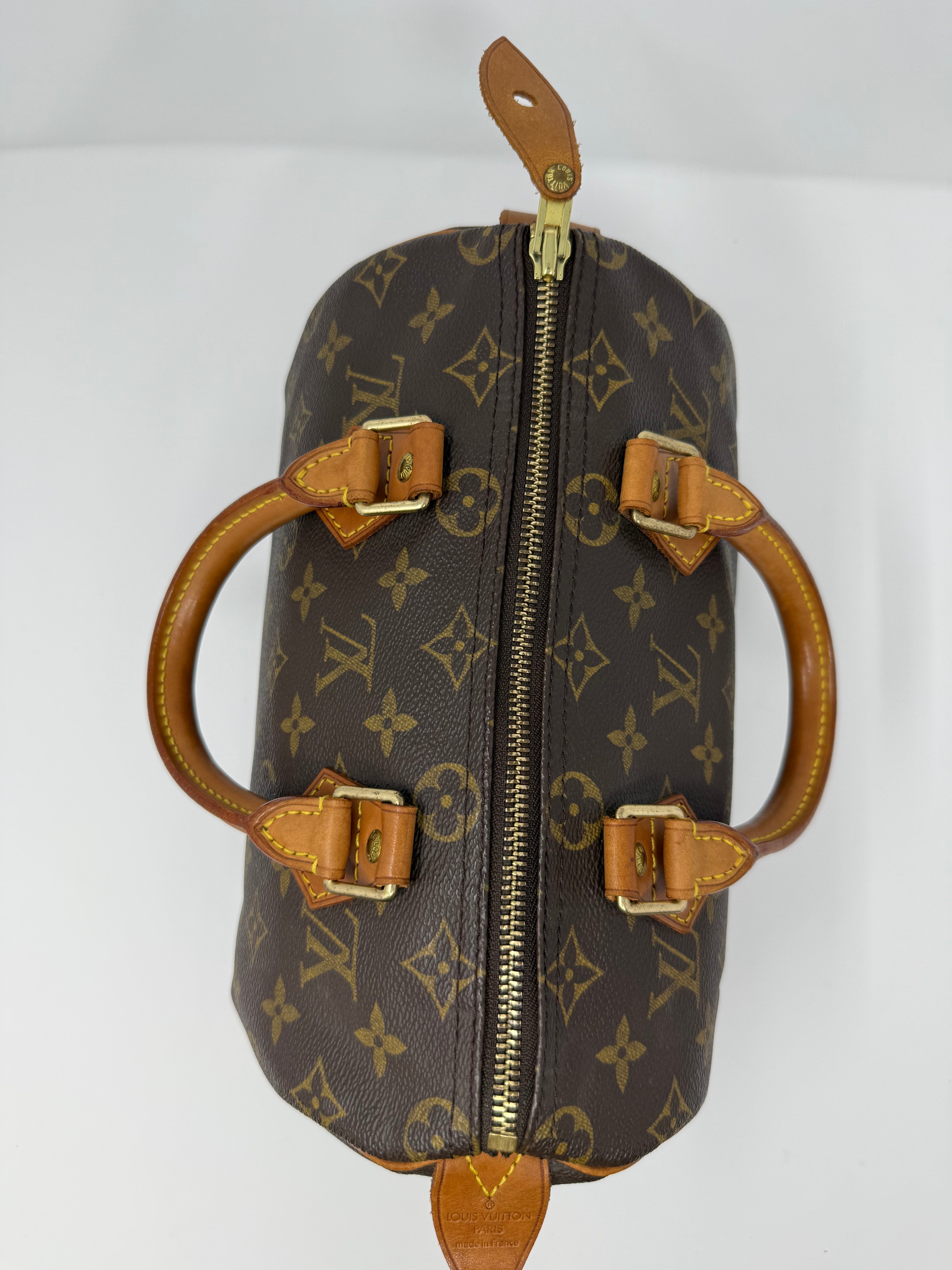 Louis Vuitton Speedy 25 ( Vintage 2001) – Classic Monogram