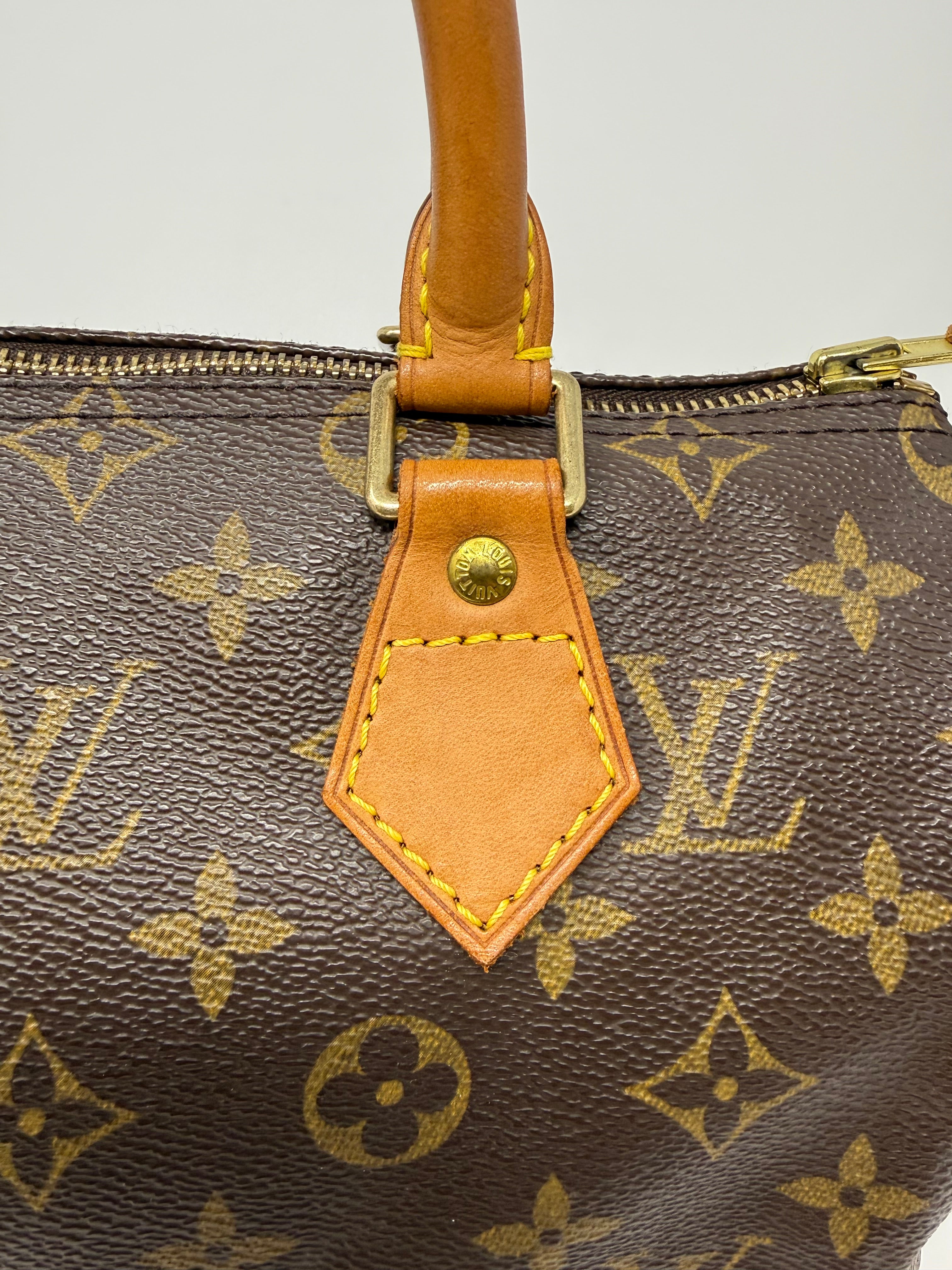 Louis Vuitton Speedy 25 ( Vintage 2001) – Classic Monogram