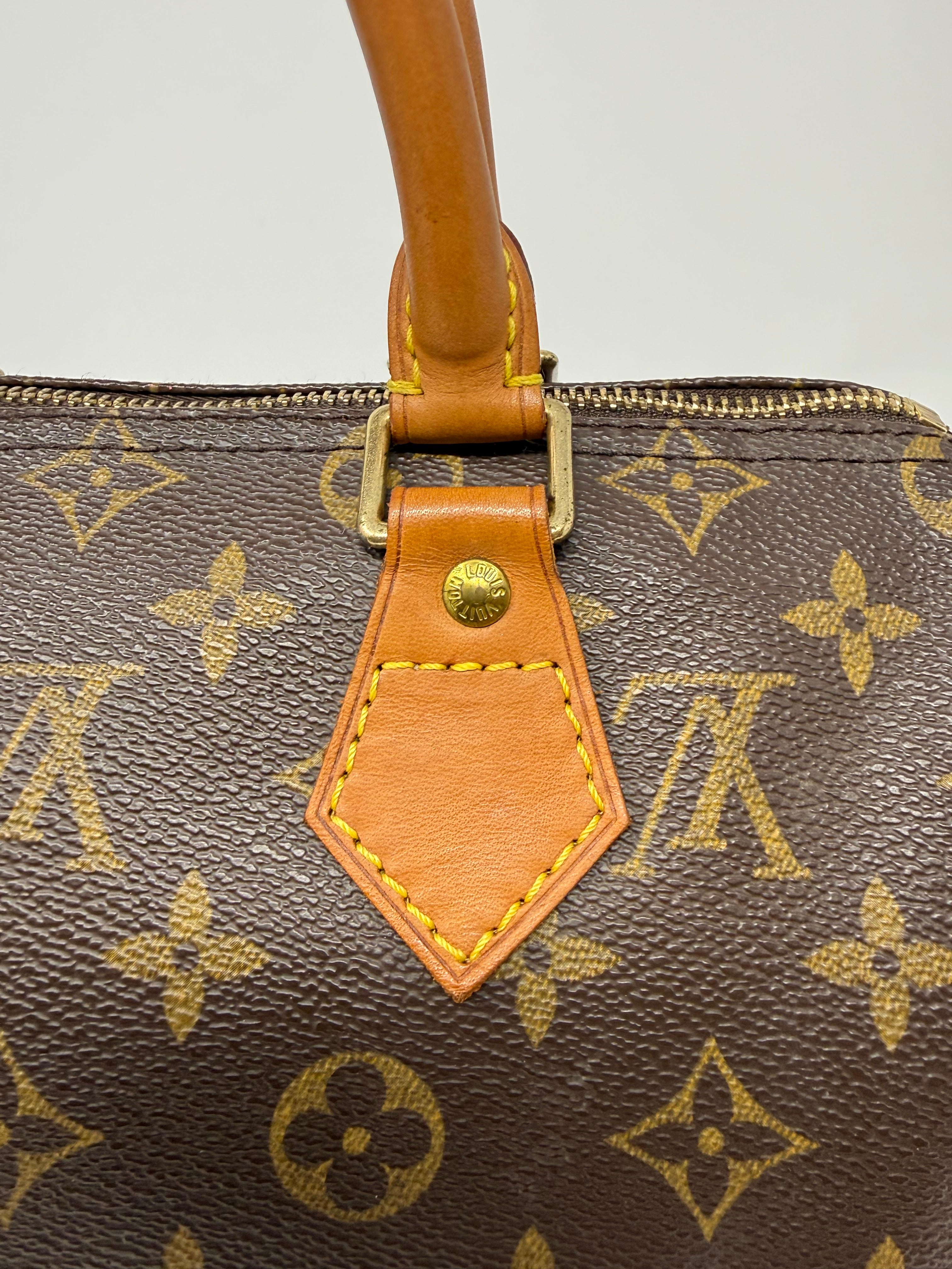 Louis Vuitton Speedy 25 ( Vintage 2001) – Classic Monogram