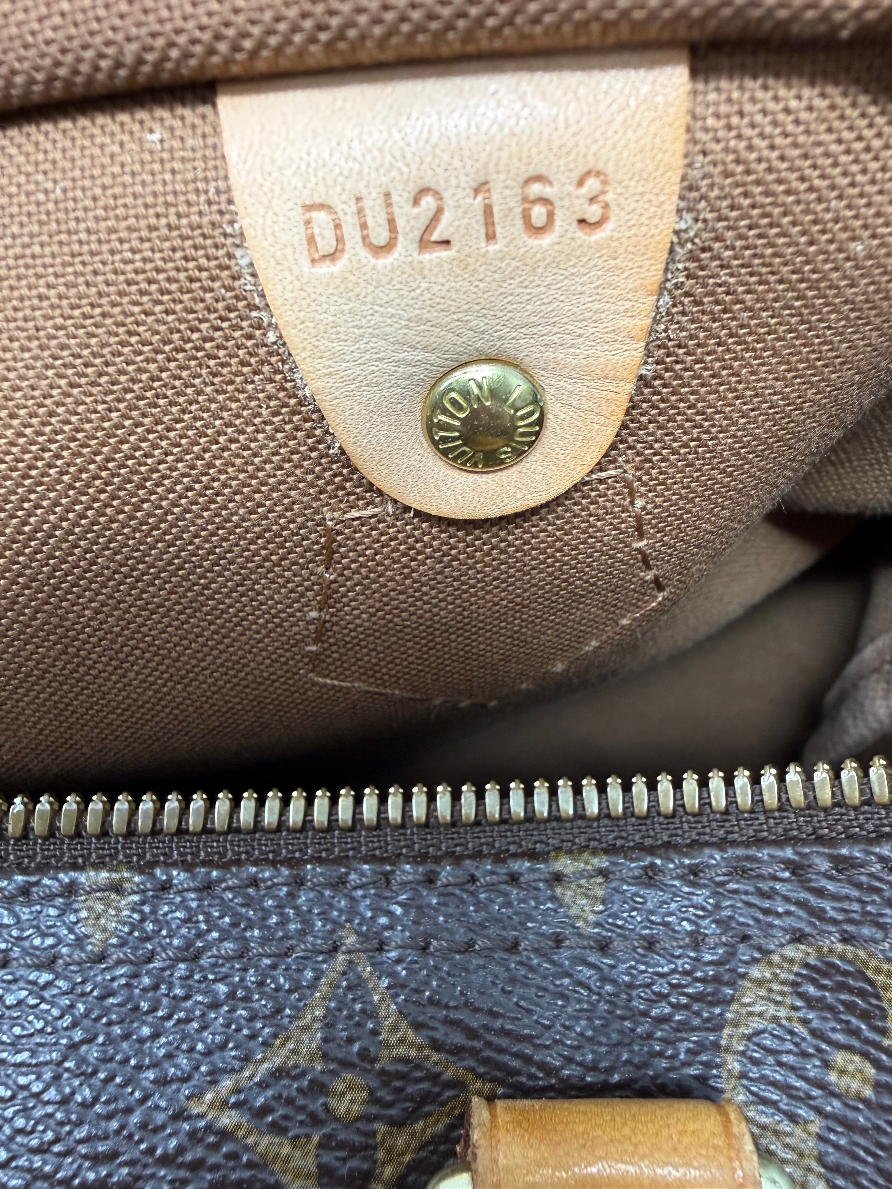 Louis Vuitton Speedy 30 Bandoulière – Classic Monogram Crossbody, 2013