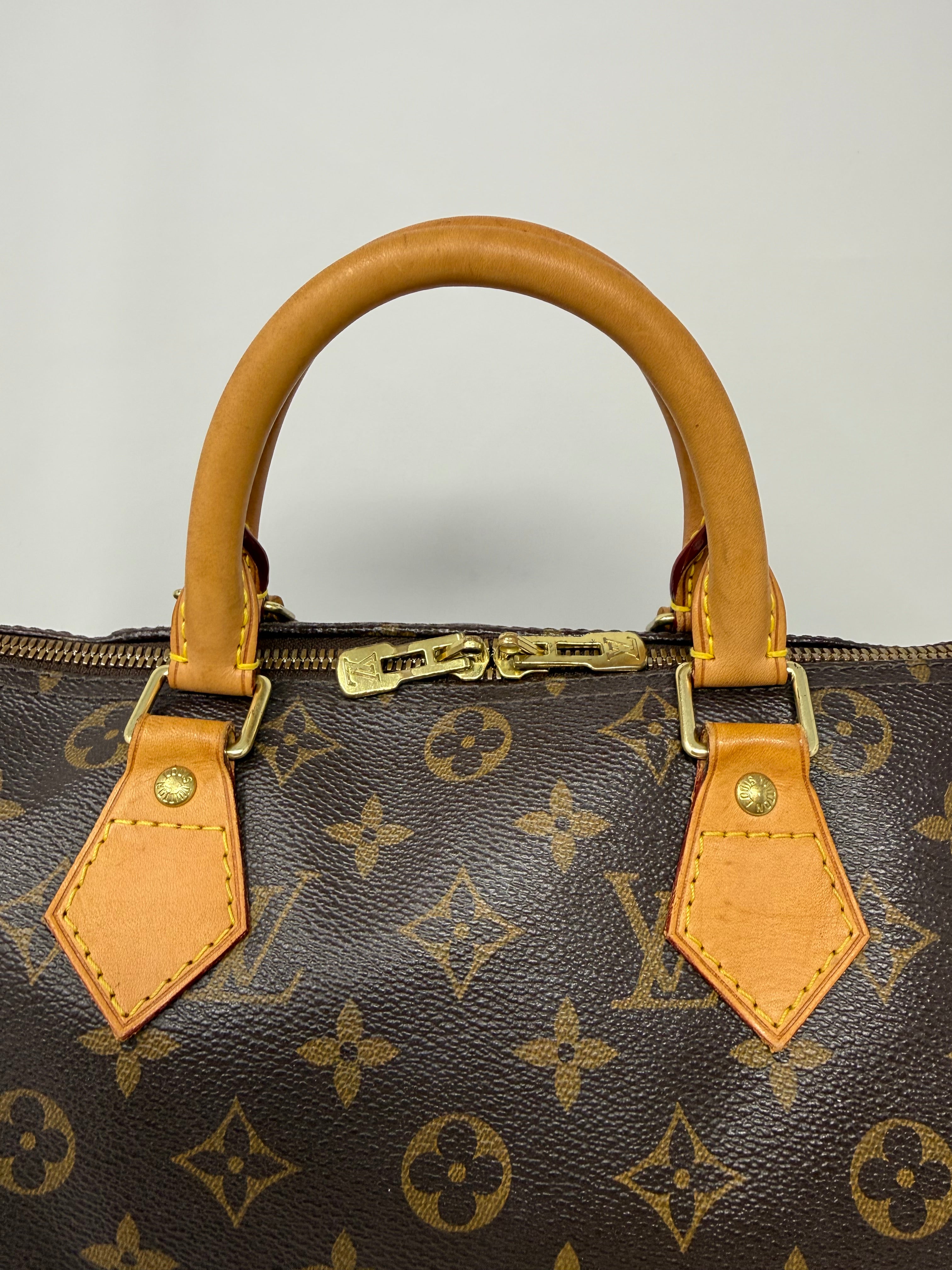 Louis Vuitton Speedy 30 Bandoulière – Classic Monogram Crossbody, 2013