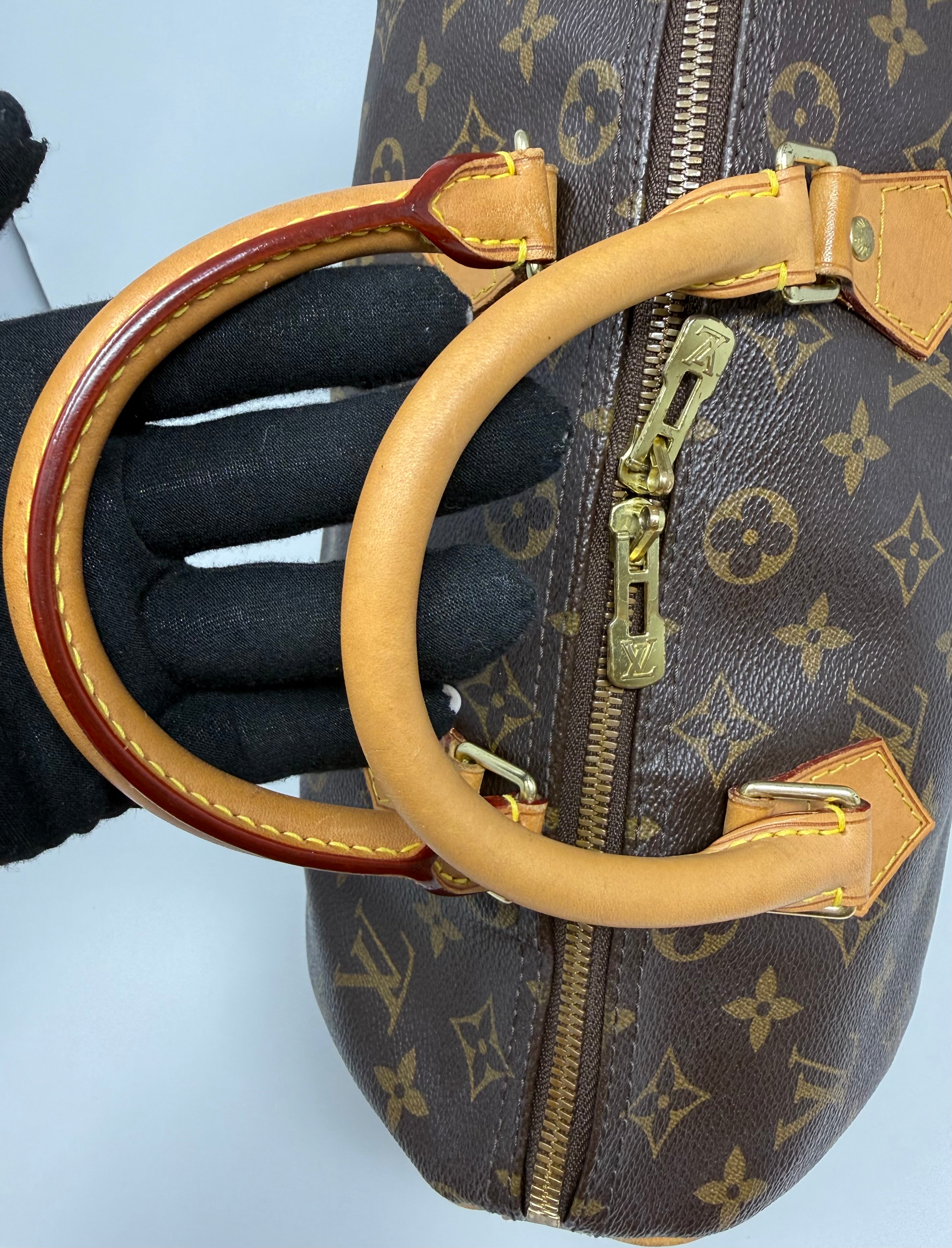 Louis Vuitton Speedy 30 Bandoulière – Classic Monogram Crossbody, 2013