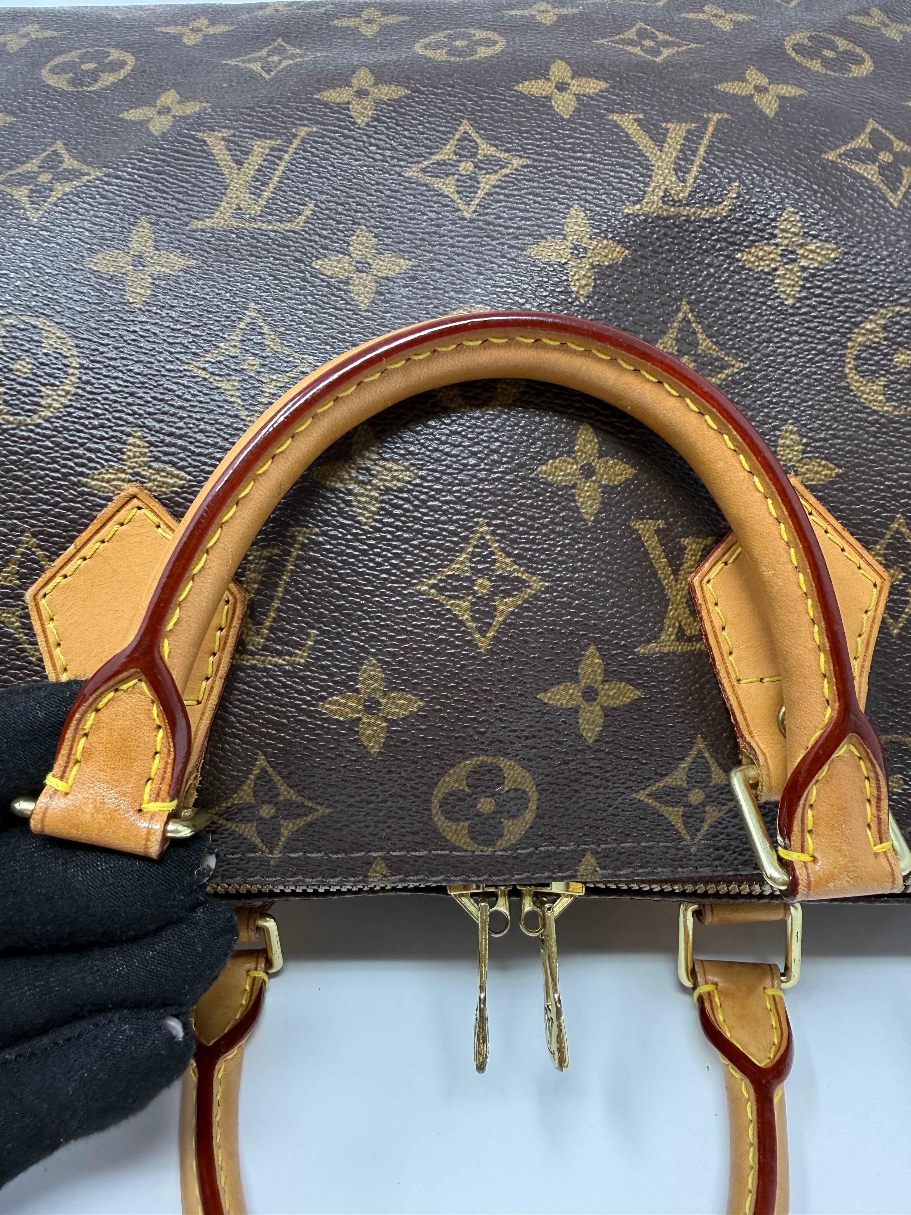 Louis Vuitton Speedy 30 Bandoulière – Classic Monogram Crossbody, 2013