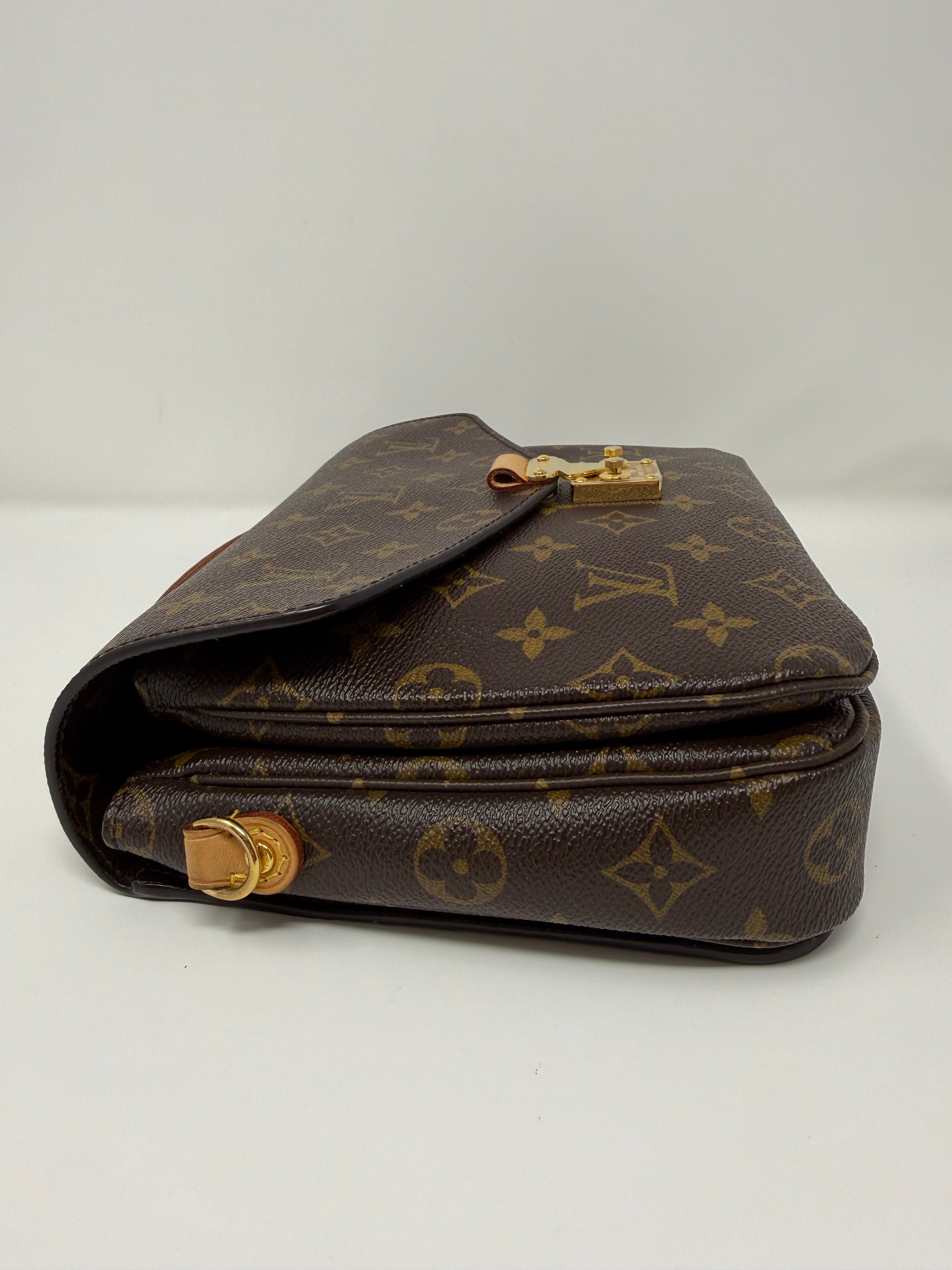 Louis Vuitton Pochette Métis – Monogram Canvas, Gold Hardware, Full Set, Nearly New