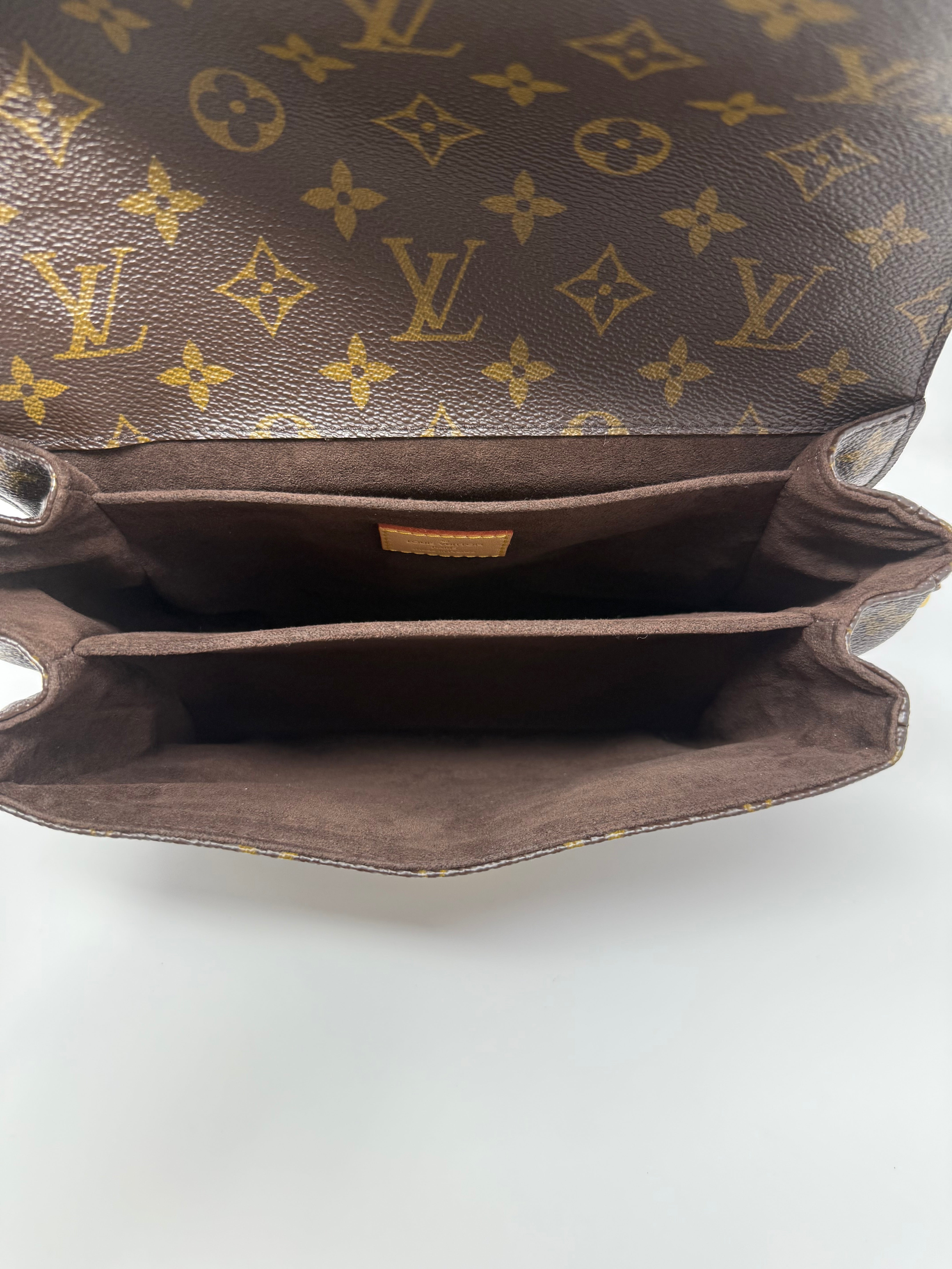 Louis Vuitton Pochette Métis – Monogram Canvas, Gold Hardware, Full Set, Nearly New
