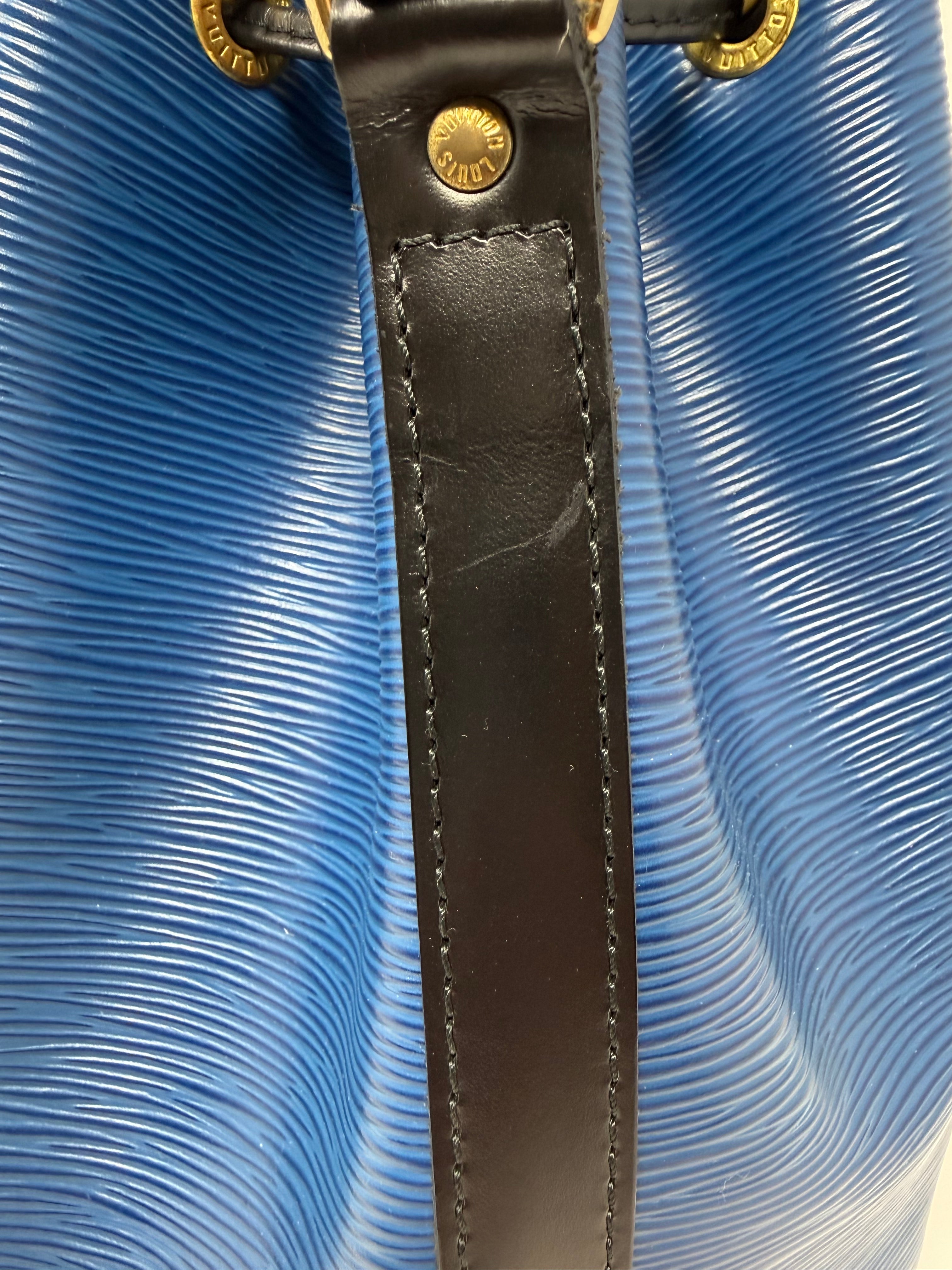 Louis Vuitton Noé PM, Blue Epi Leather Bucket Bag | Vintage 1994 France