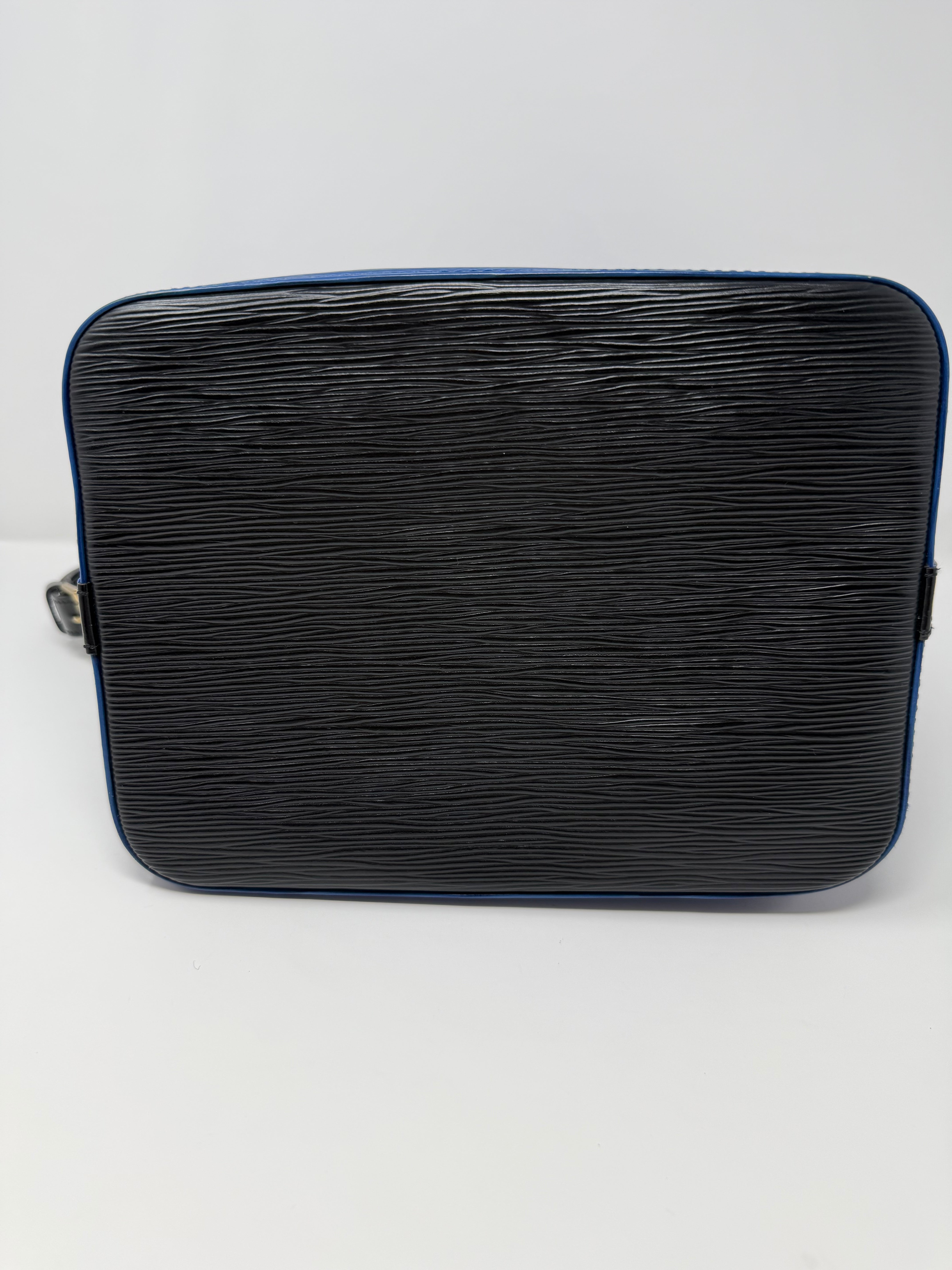Louis Vuitton Noé PM, Blue Epi Leather Bucket Bag | Vintage 1994 France