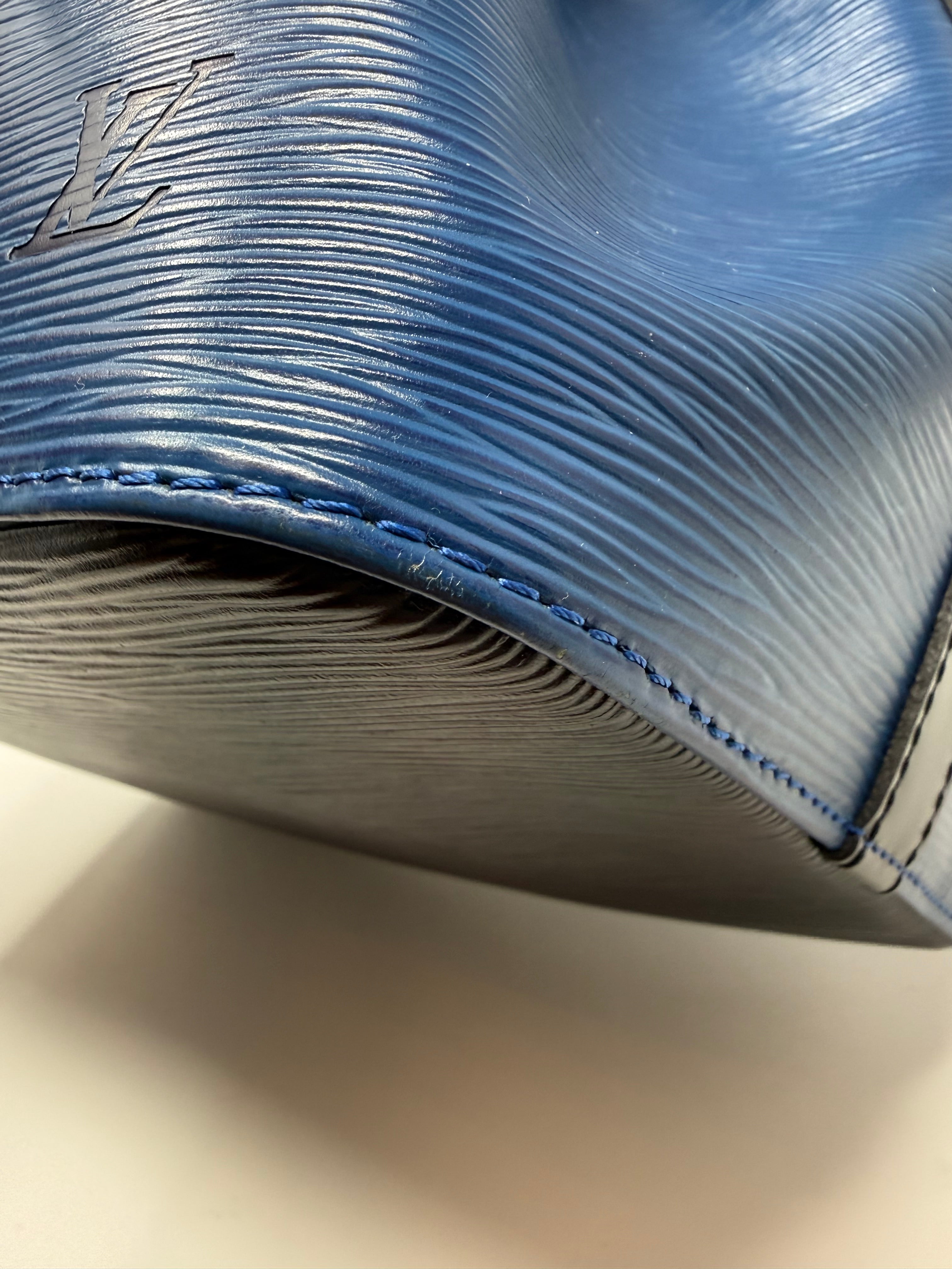 Louis Vuitton Noé PM, Blue Epi Leather Bucket Bag | Vintage 1994 France