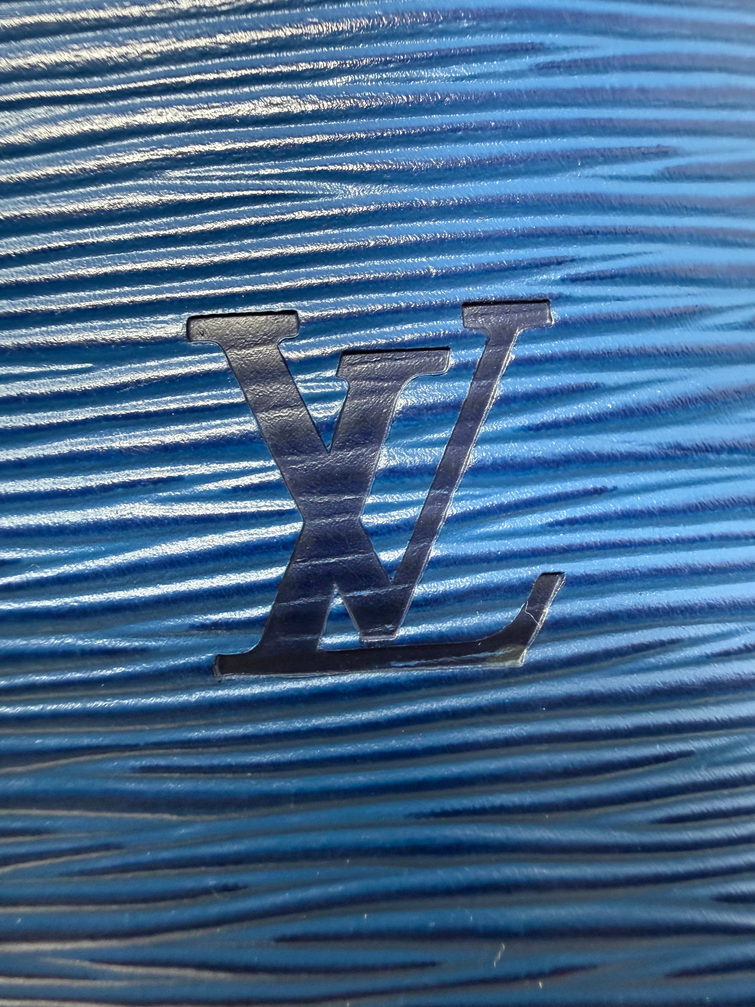 Louis Vuitton Noé PM, Blue Epi Leather Bucket Bag | Vintage 1994 France