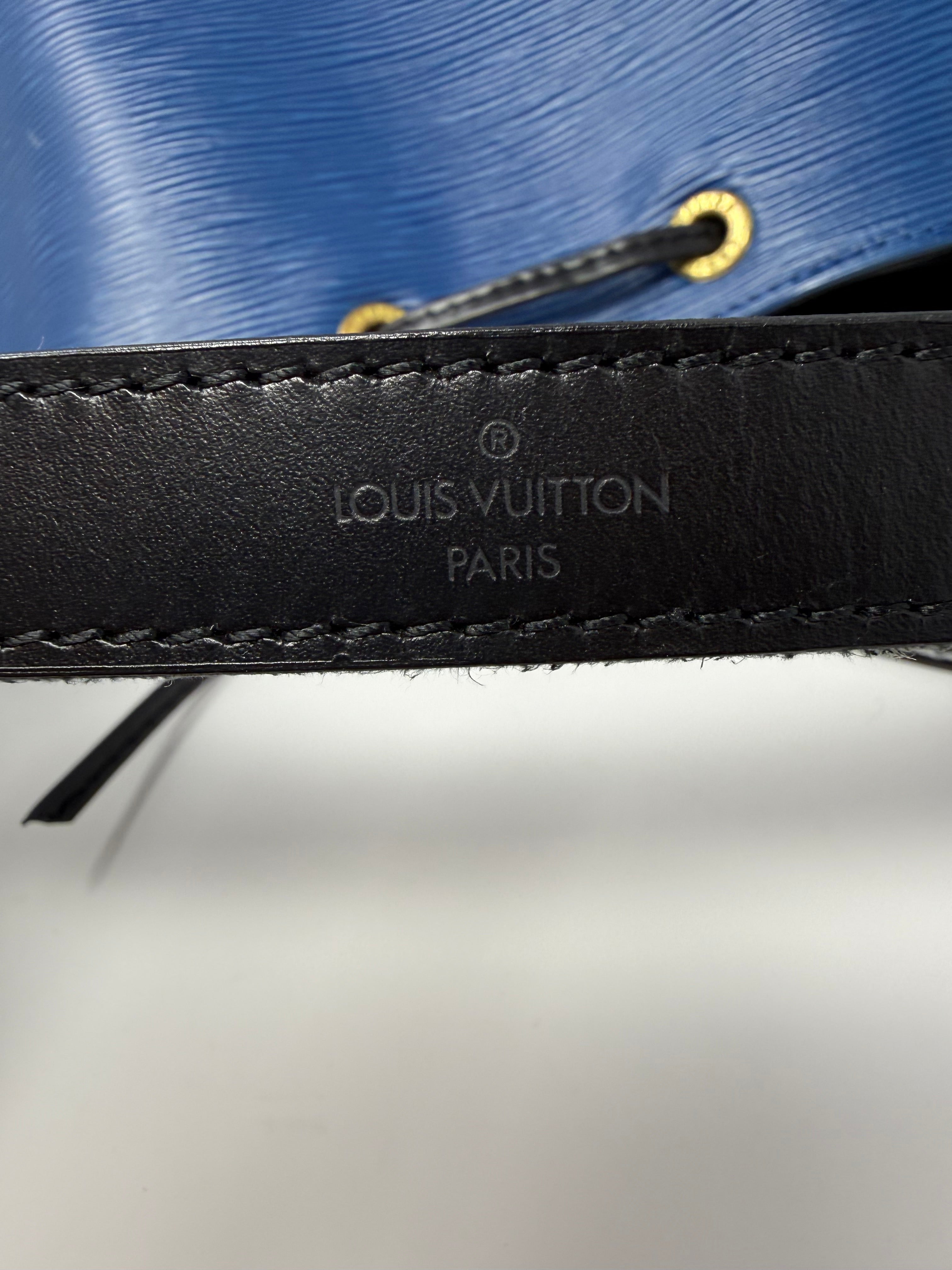 Louis Vuitton Noé PM, Blue Epi Leather Bucket Bag | Vintage 1994 France