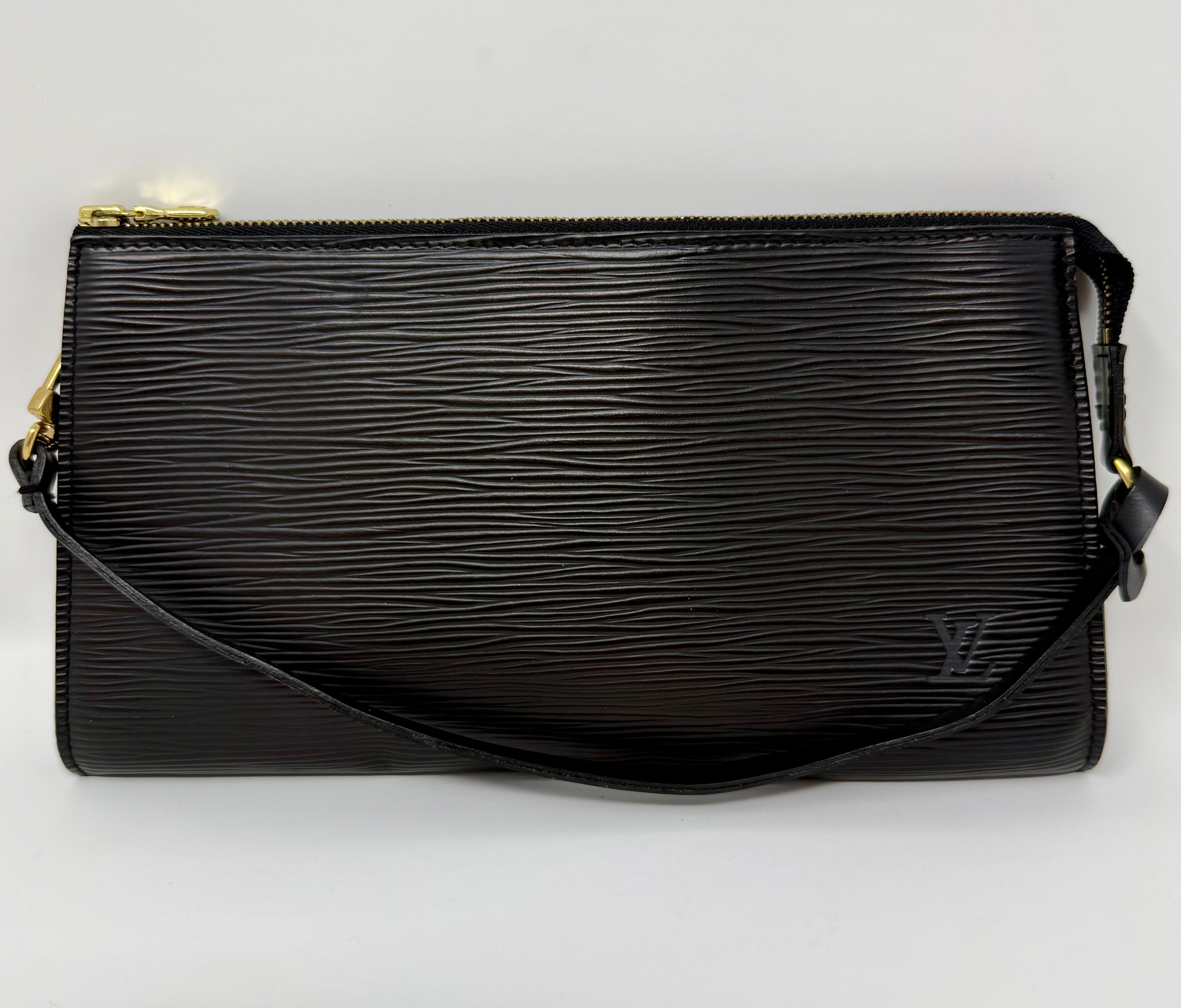 Louis Vuitton Black Epi Pochette Accessoires Shoulder Bag | AR0090 | Year 2000