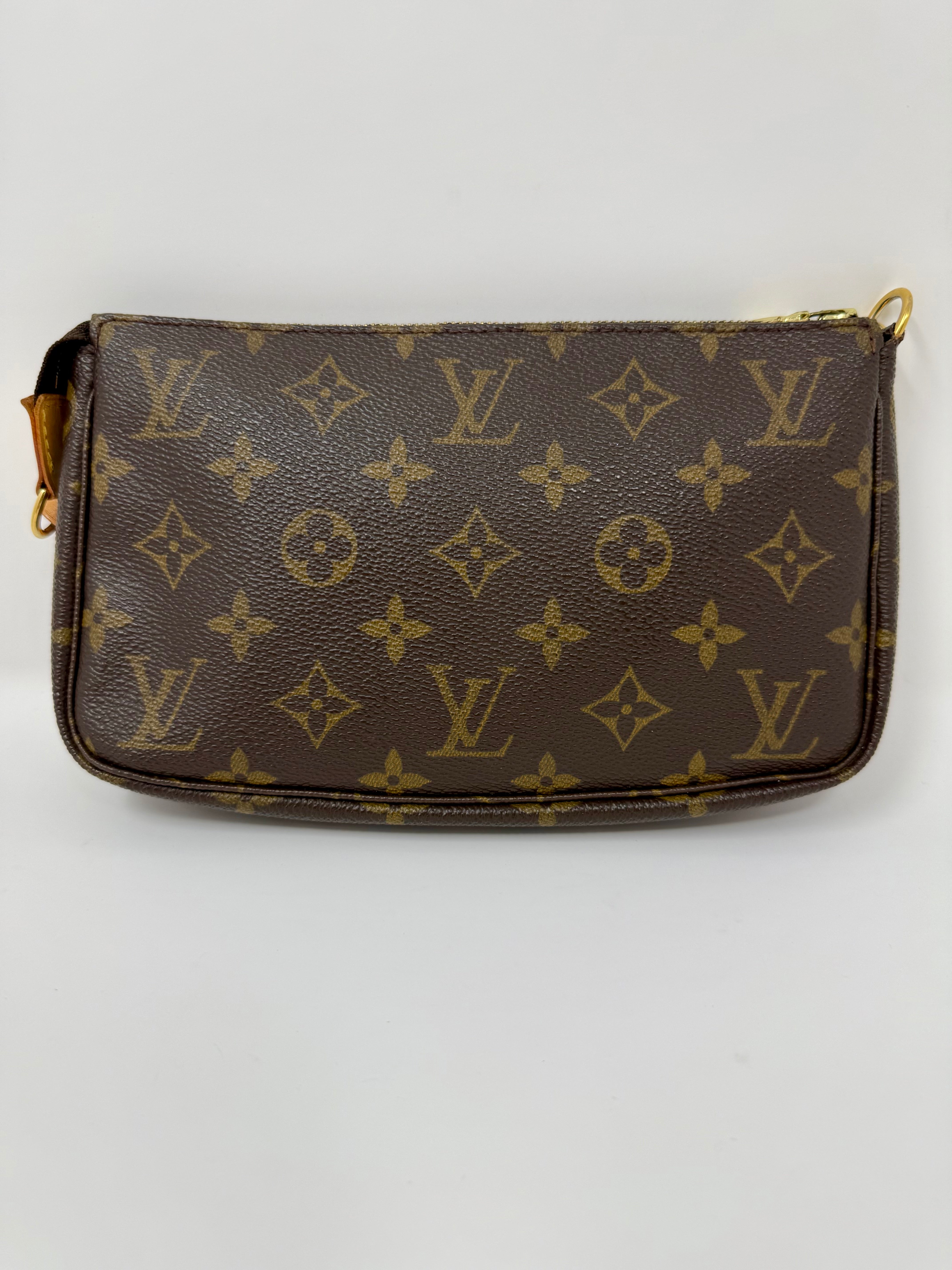 Louis Vuitton Pochette Accessoires Monogram Canvas Shoulder Bag | VI1001 | Year 2001
